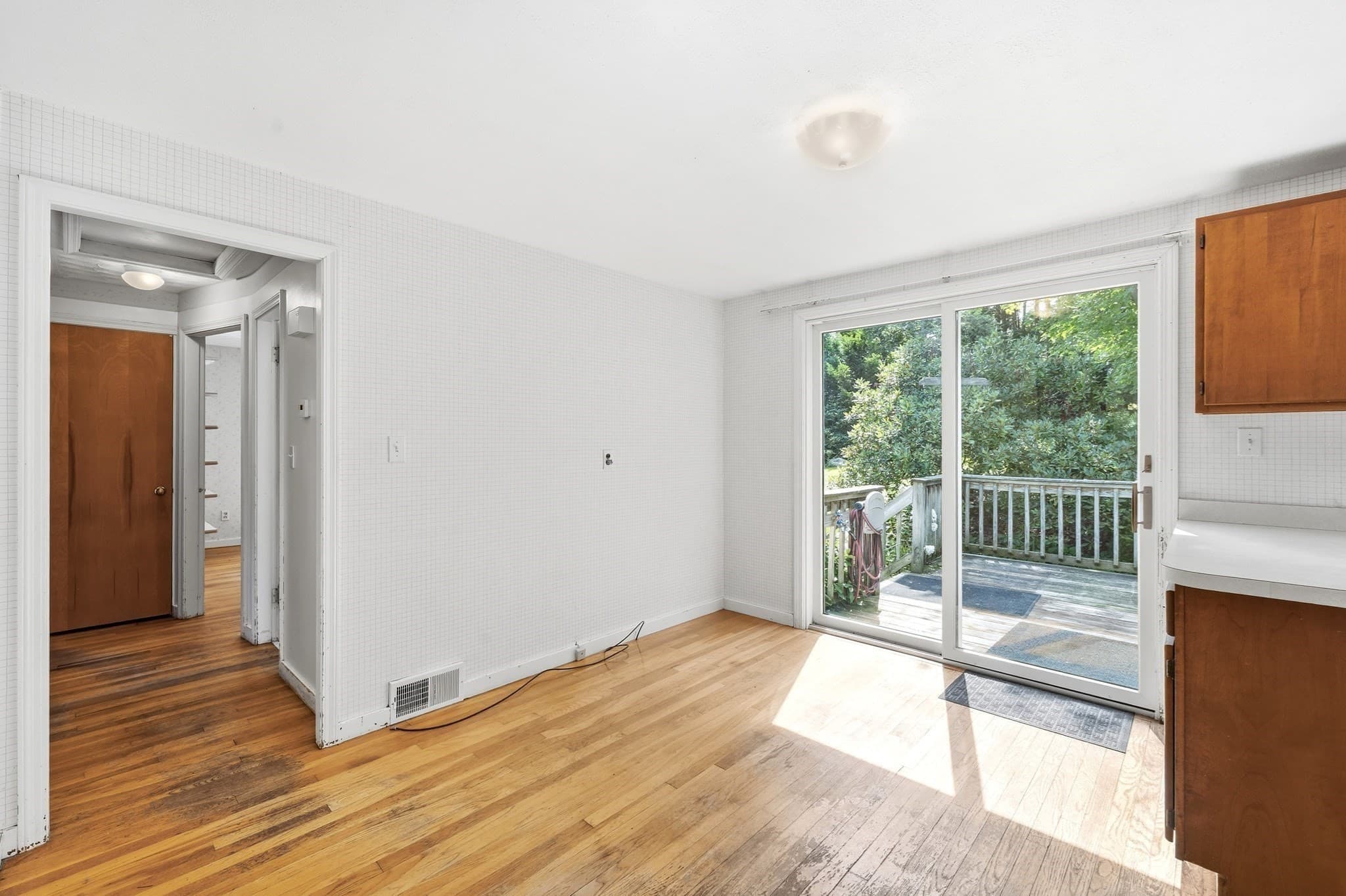 Single Family Residence at 15 Spring Ter, Shrewsbury MA 01545, Shrewsbury, photo 6 of 28