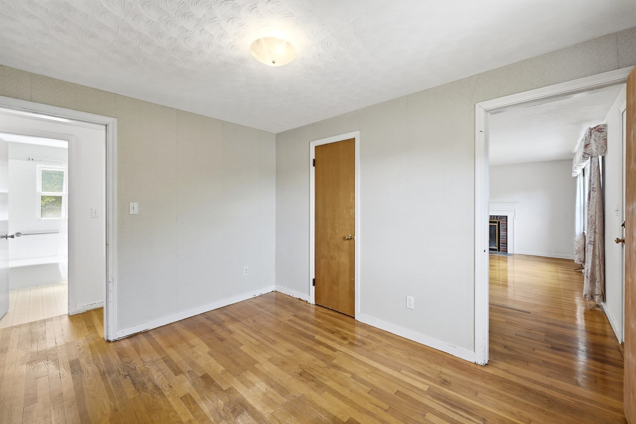 Single Family Residence at 15 Spring Ter, Shrewsbury MA 01545, Shrewsbury, photo 13 of 28