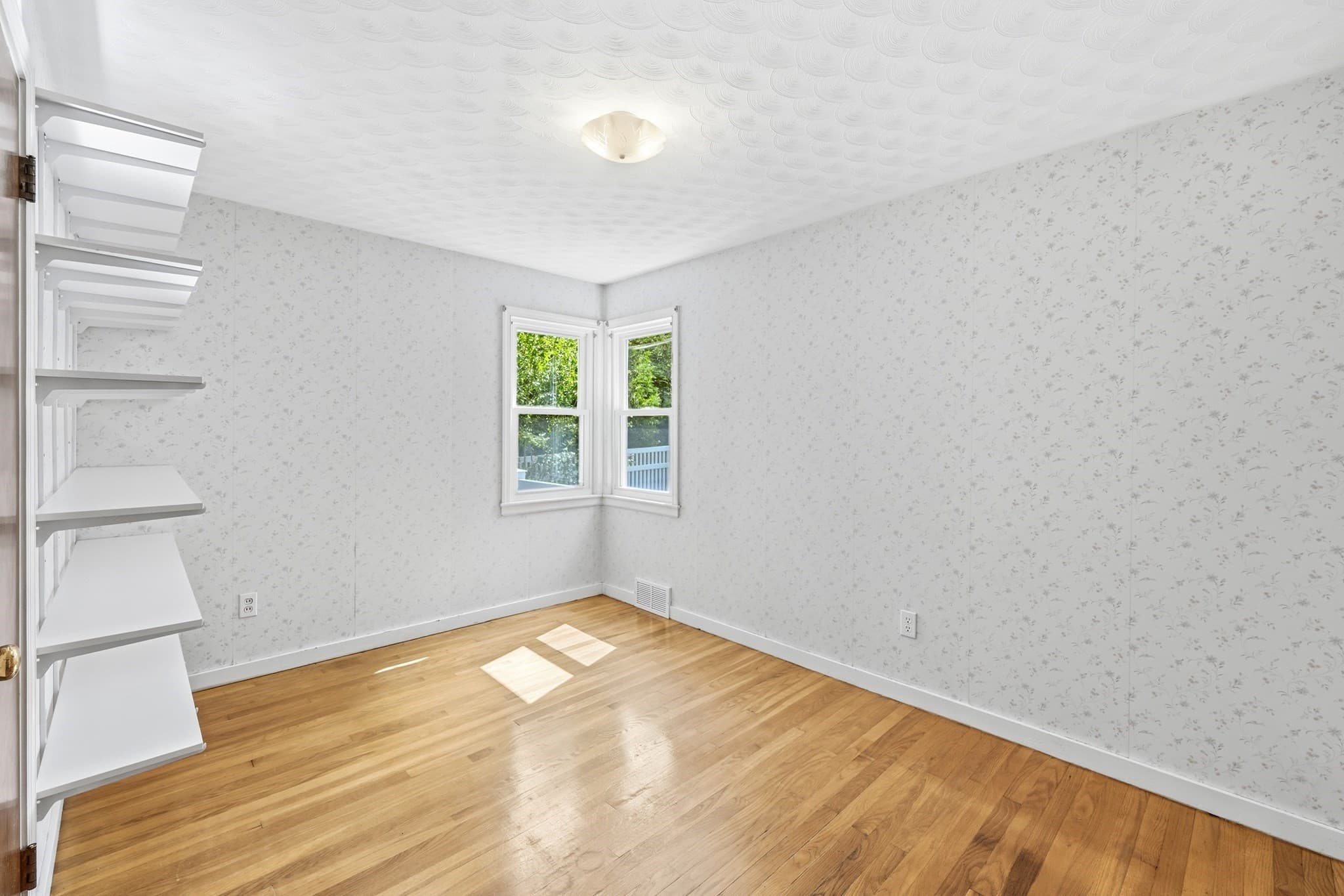 Single Family Residence at 15 Spring Ter, Shrewsbury MA 01545, Shrewsbury, photo 10 of 28