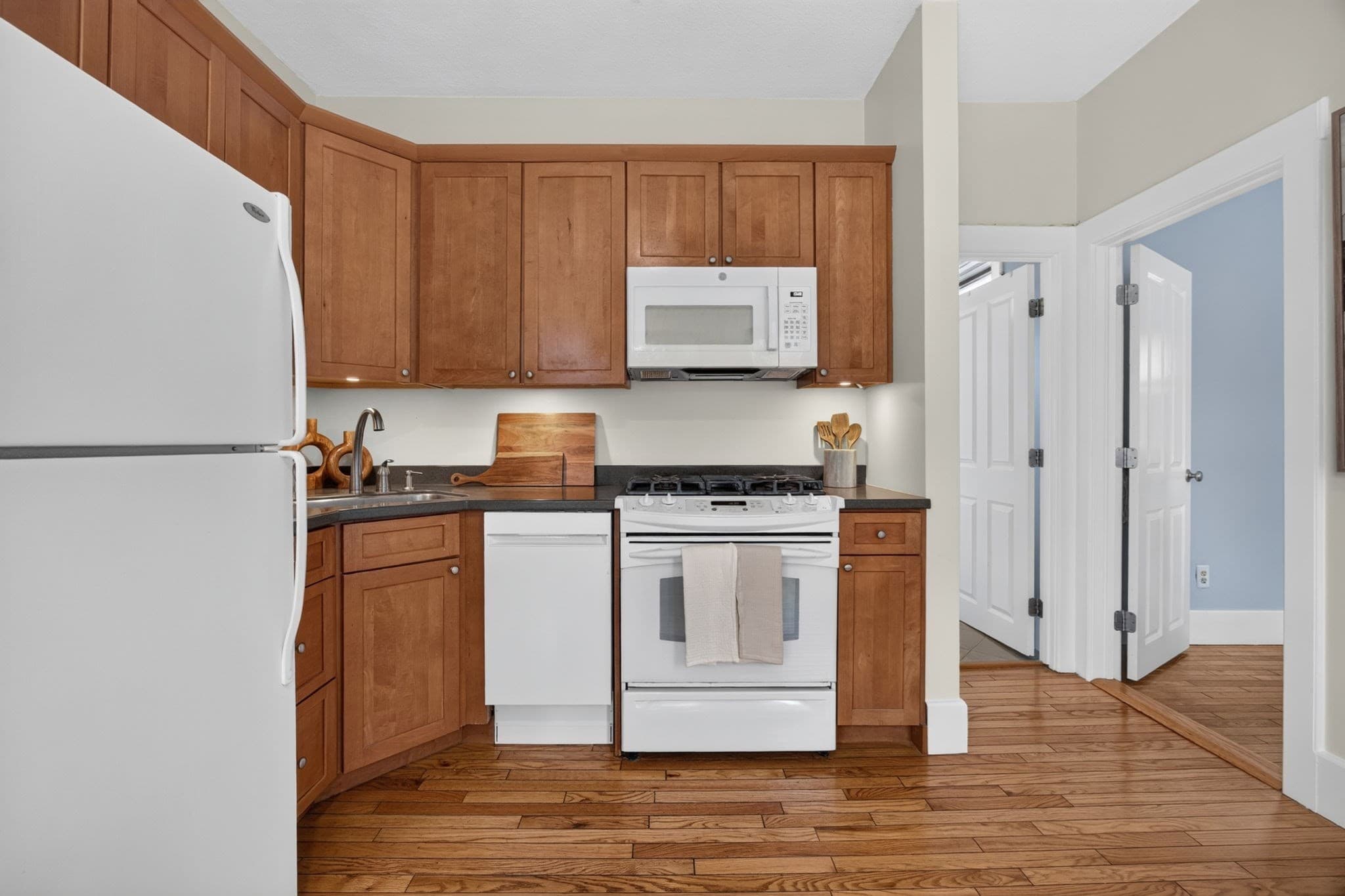 Condominium at 118 High # 9, Boston MA 02129, Boston, photo 6 of 17
