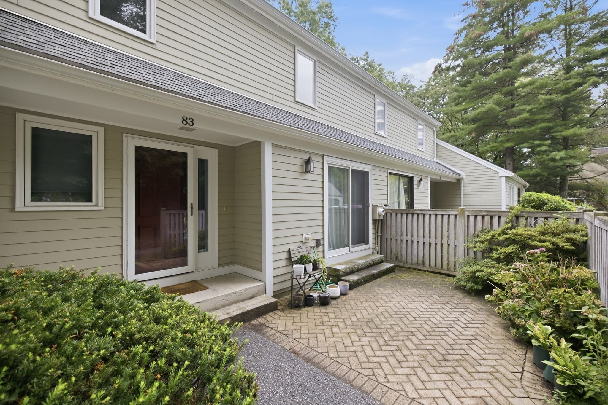 Condominium at 83 Fifer Lane # 83, Lexington MA 02420, Lexington, photo 2 of 27