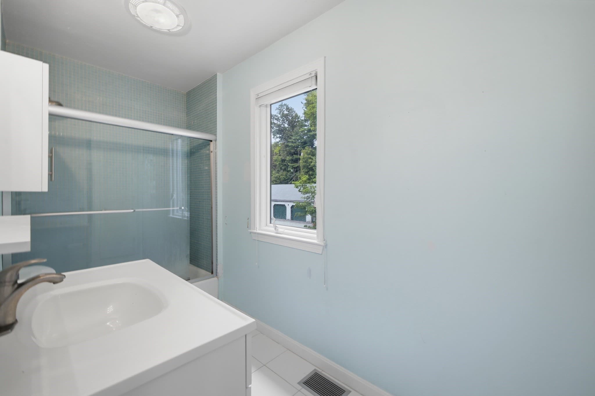 Condominium at 83 Fifer Lane # 83, Lexington MA 02420, Lexington, photo 21 of 27