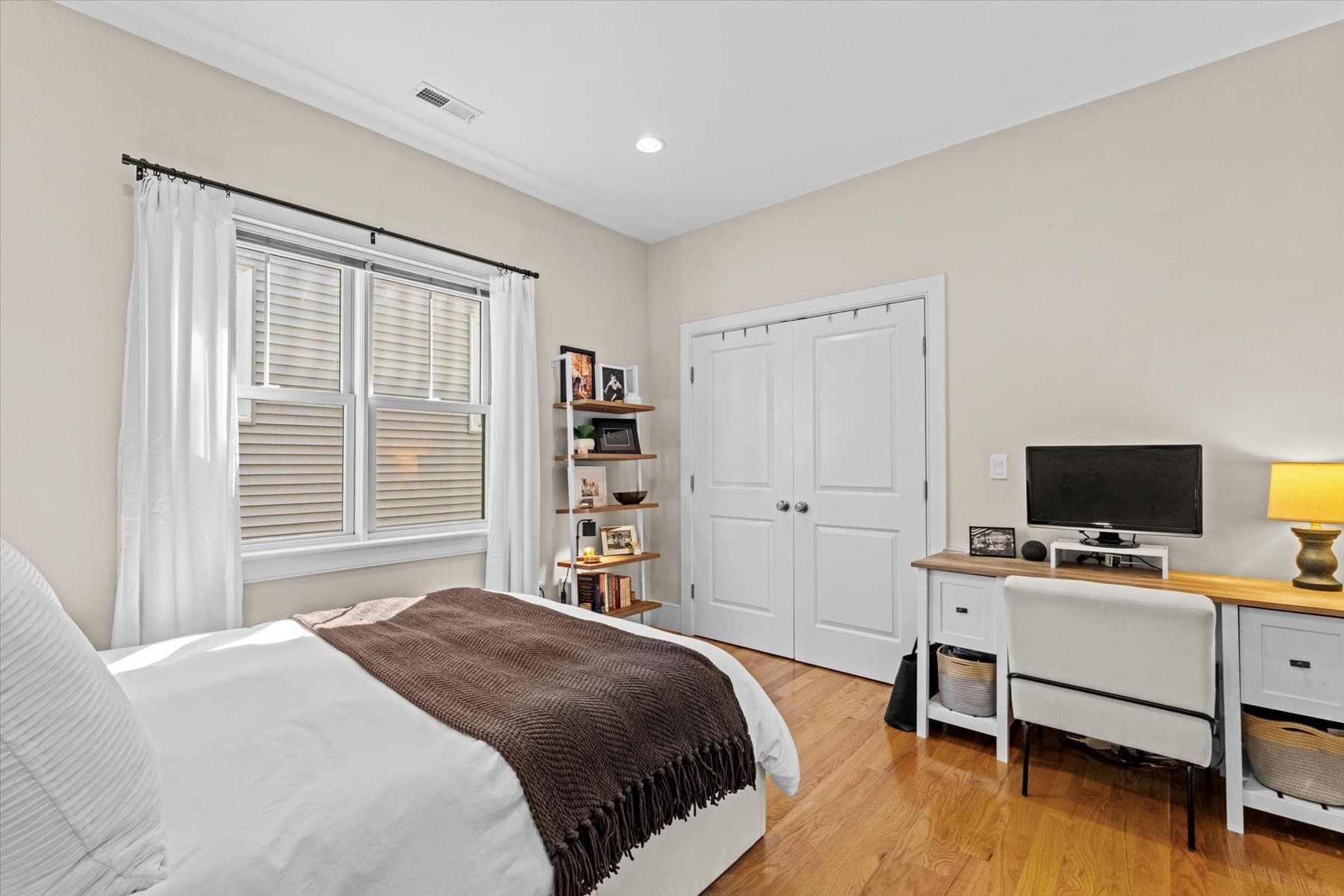 Condominium at 861 E 2nd St # 3, Boston MA 02127, photo 21 of 30