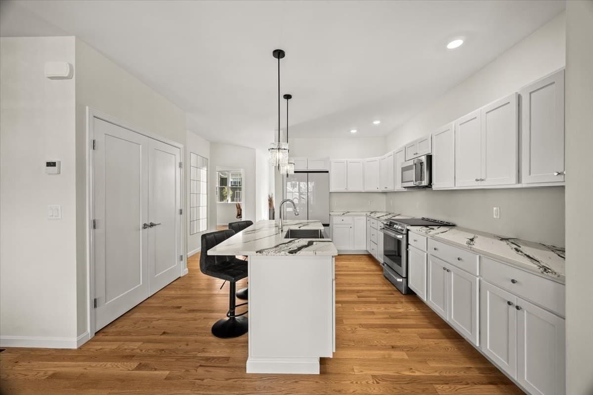 Condominium at 18 Oxbow Rd # 1, Raynham MA 02767, Raynham, photo 17 of 39