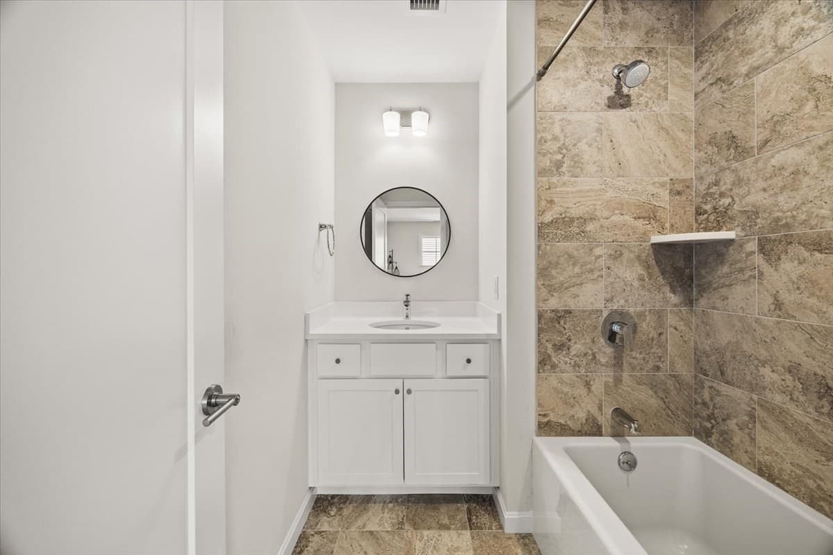 Condominium at 18 Oxbow Rd # 1, Raynham MA 02767, Raynham, photo 30 of 39