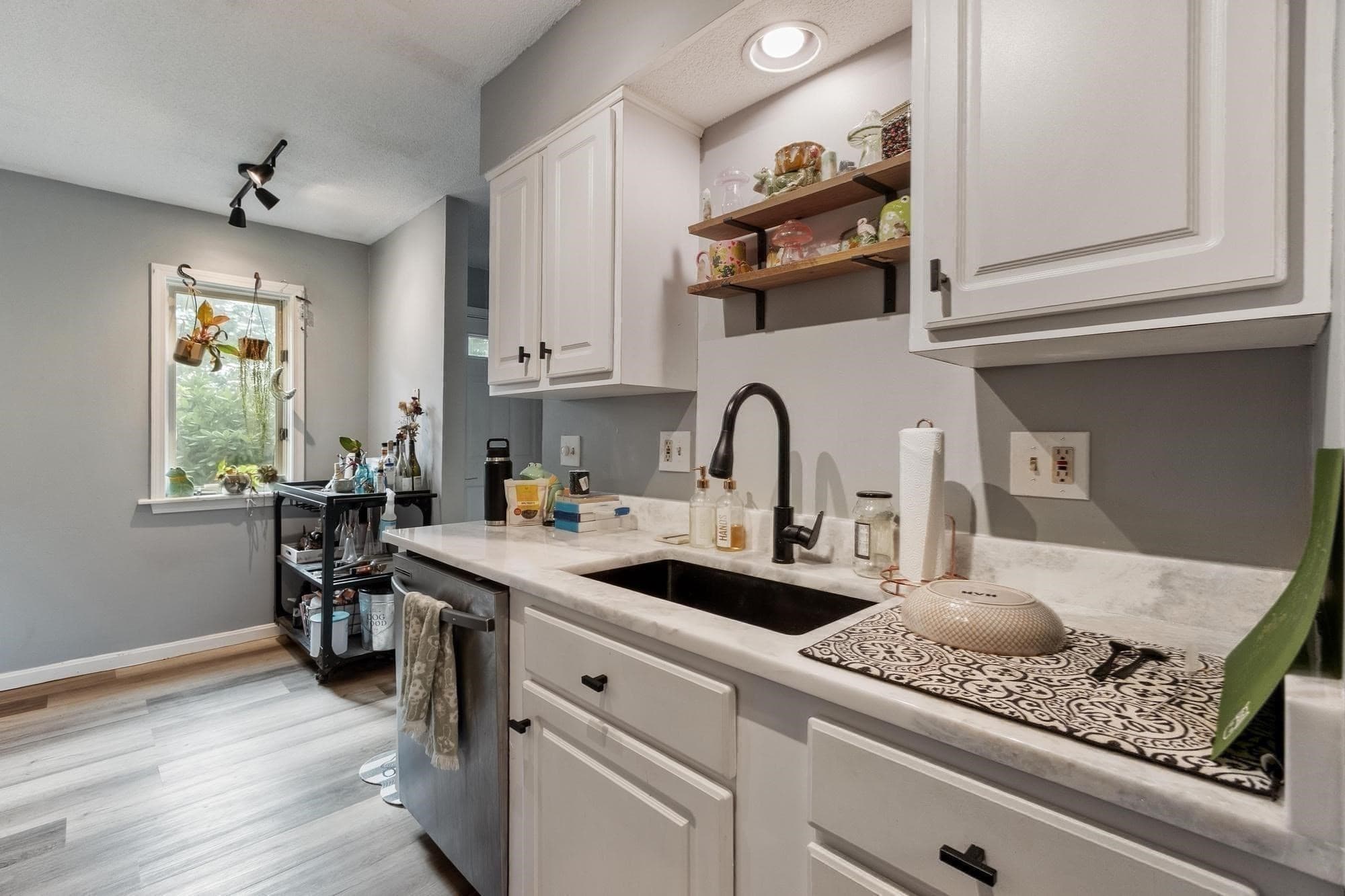 Condominium at 41 Hunters Run Place # 41, Haverhill MA 01832, Haverhill, photo 6 of 39