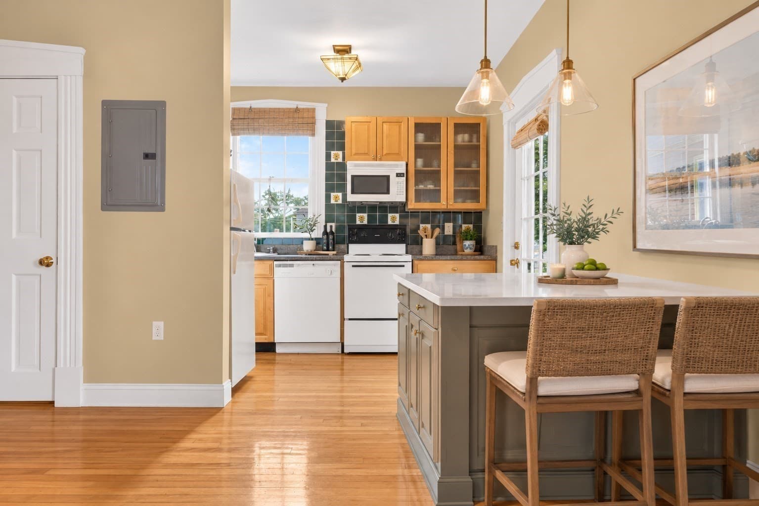 Condominium at 122 W Wyoming Ave # C, Melrose MA 02176, photo 3 of 28