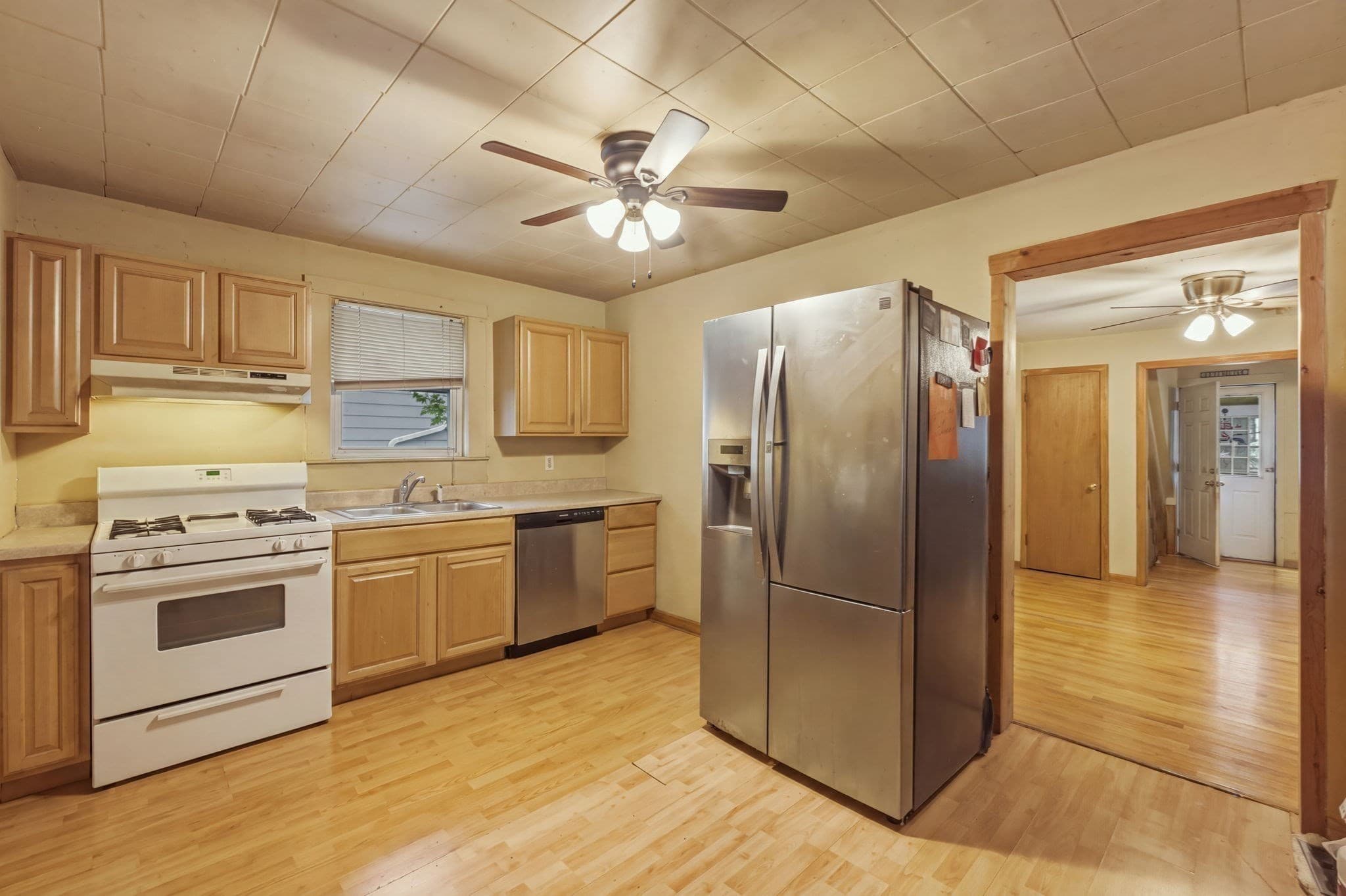 2 Family - 2 Units Up/Down at 431 Broadway, Lynn MA 01904, Lynn, photo 13 of 37