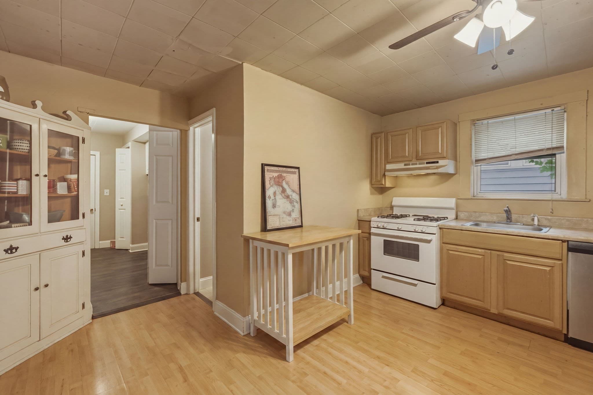 2 Family - 2 Units Up/Down at 431 Broadway, Lynn MA 01904, Lynn, photo 12 of 37