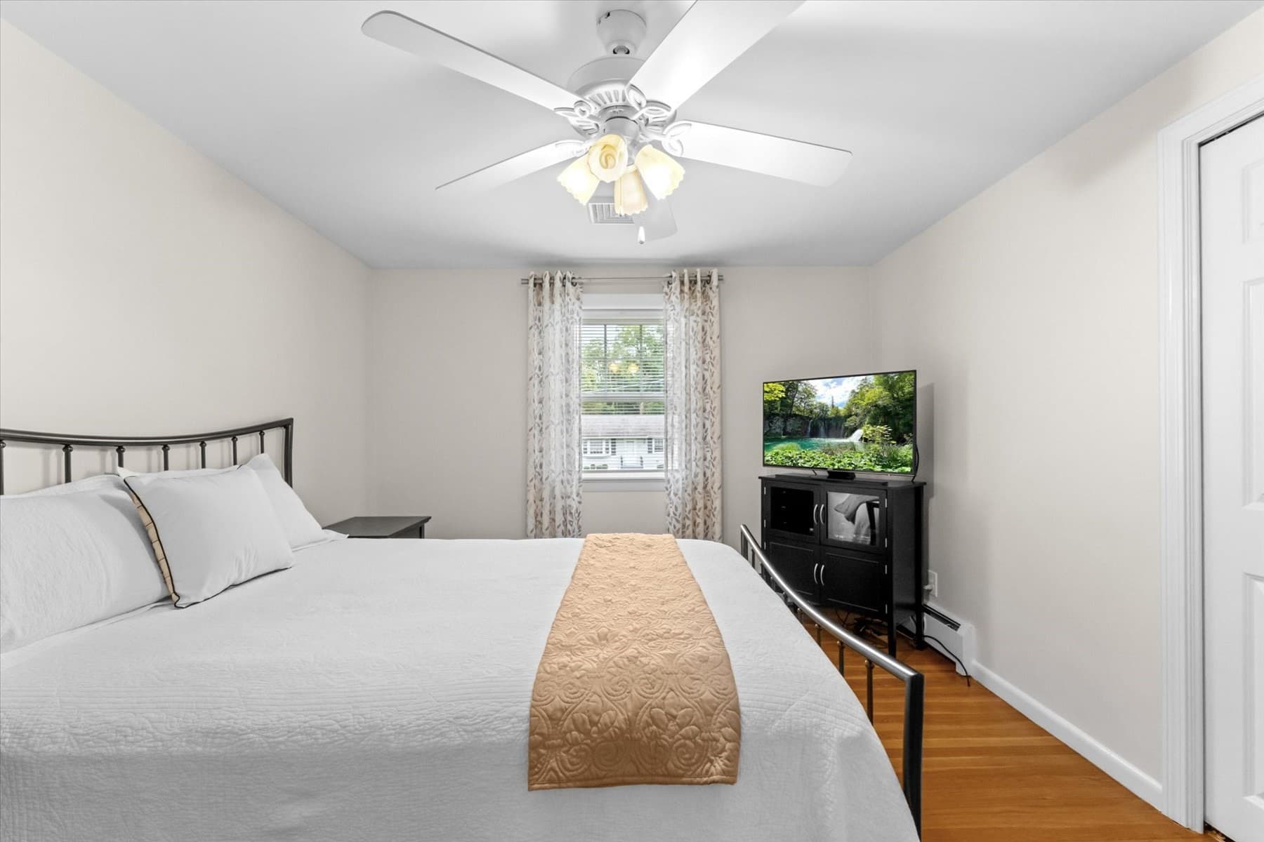 Single Family Residence at 194 Holden St, Worcester MA 01606, Worcester, photo 23 of 34