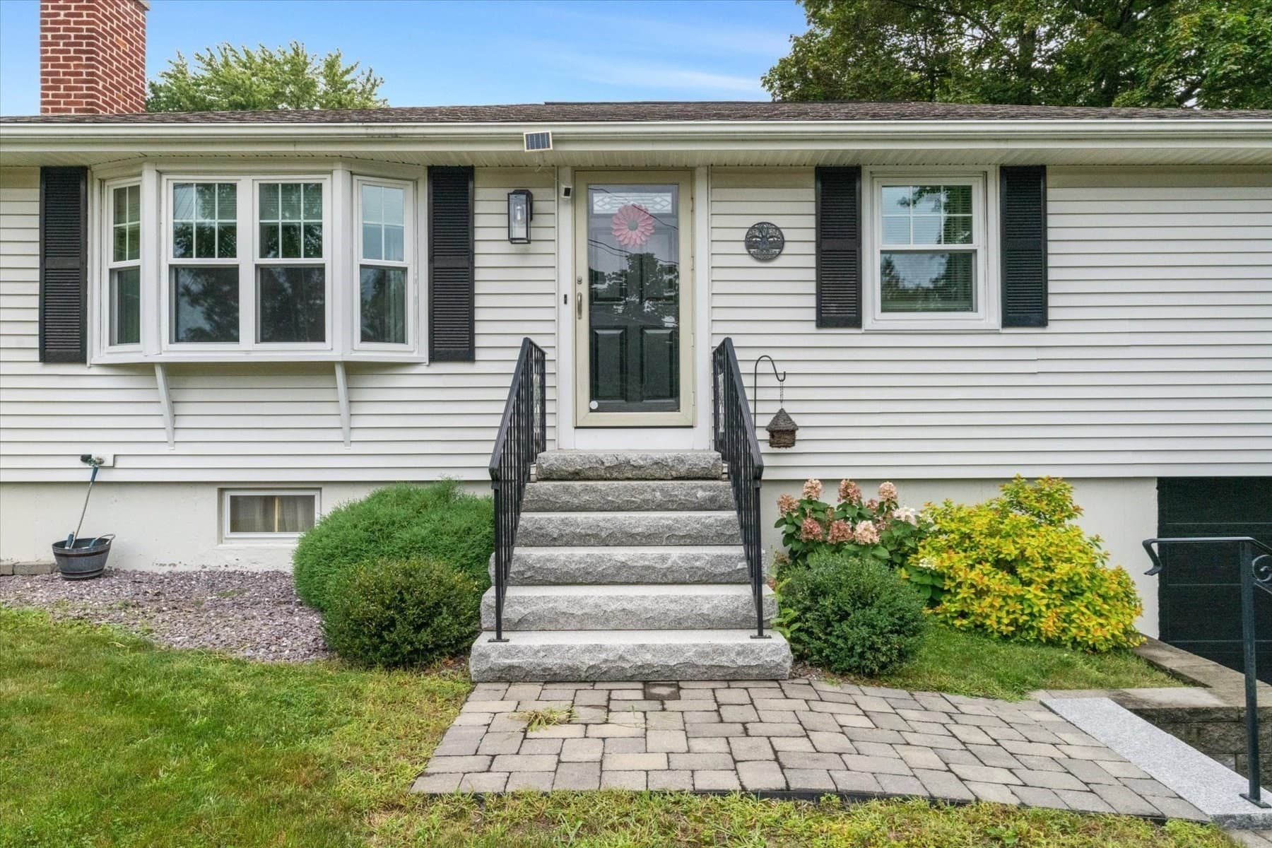 Single Family Residence at 194 Holden St, Worcester MA 01606, Worcester, photo 2 of 34