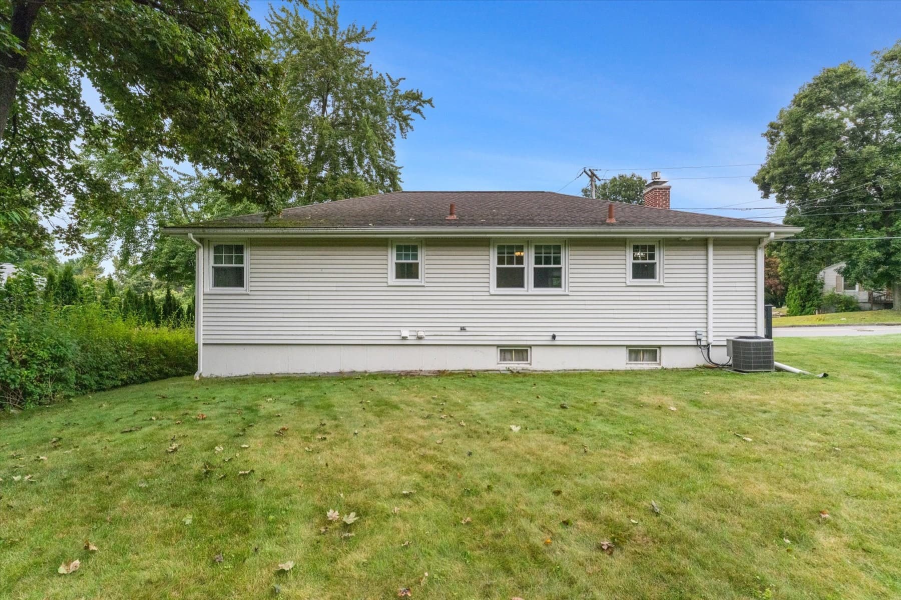 Single Family Residence at 194 Holden St, Worcester MA 01606, Worcester, photo 31 of 34