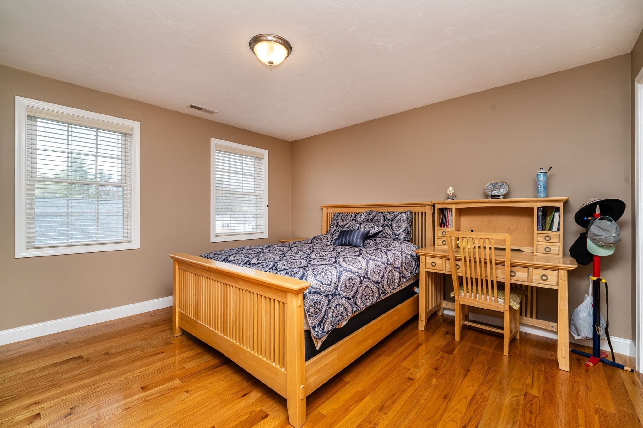 Single Family Residence at 28. Woodlawn Ave, Billerica MA 01821, Billerica, photo 17 of 31