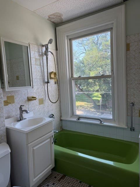 5+ Family - 5+ Units Up/Down at 225-306 Branch St/Walker Street, Lowell MA 01851, Lowell, photo 14 of 26