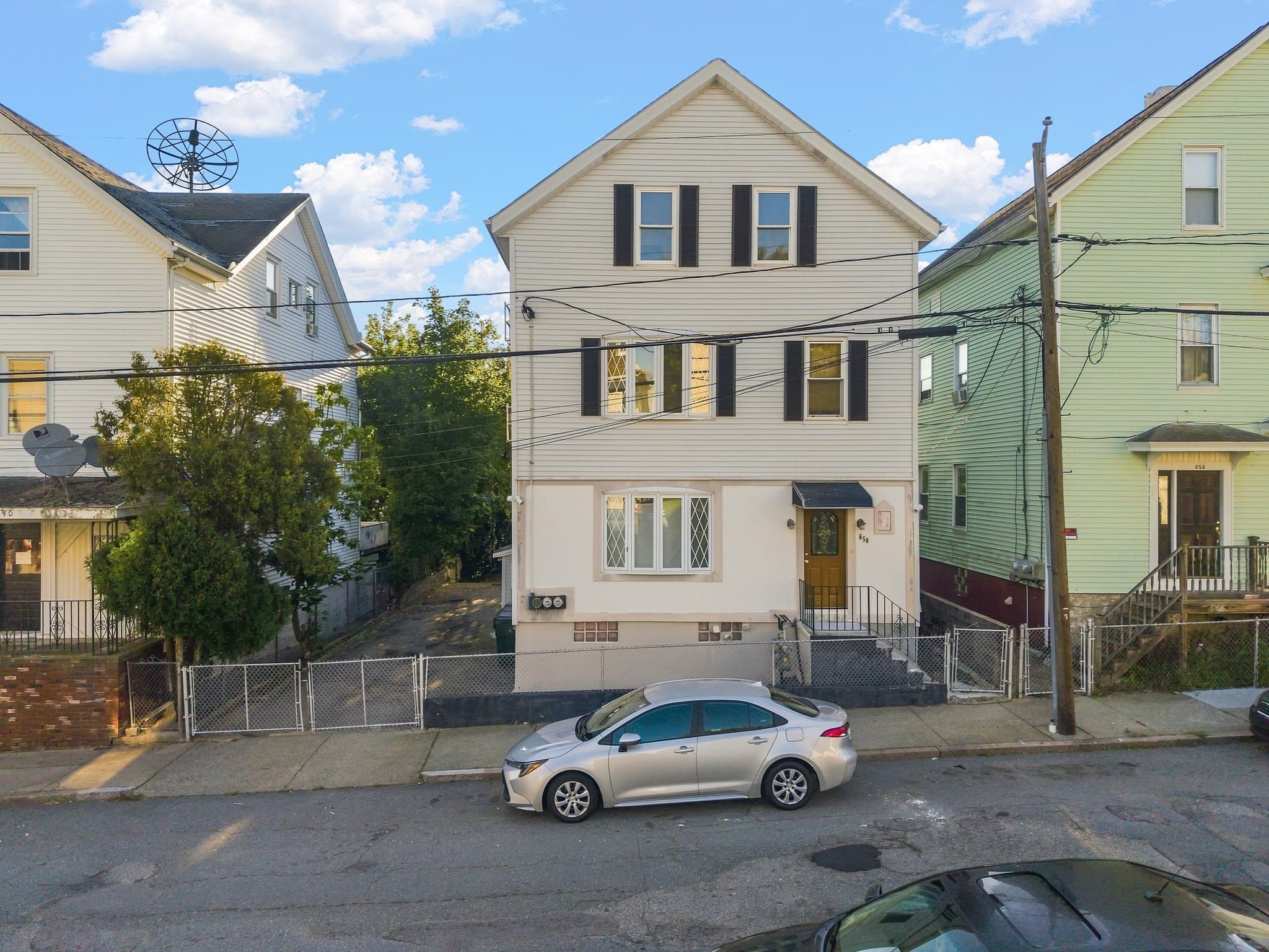 2 Family - 2 Units Up/Down at 650 Third, Fall River MA 02721, Fall River, photo 32 of 39