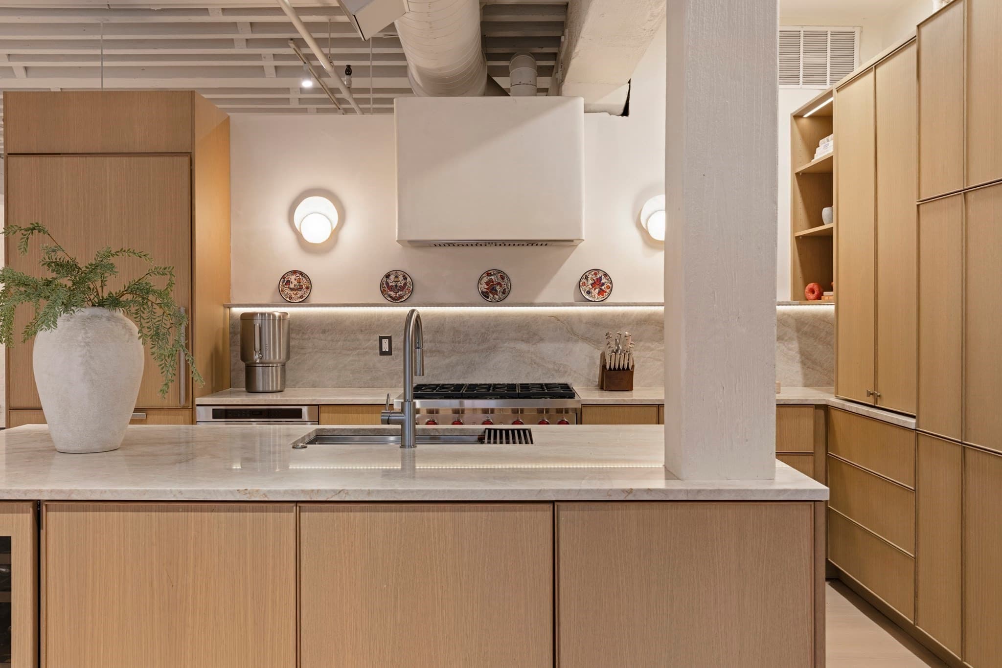 Condominium at 134 Beach St # 3B, Boston MA 02111, photo 13 of 34