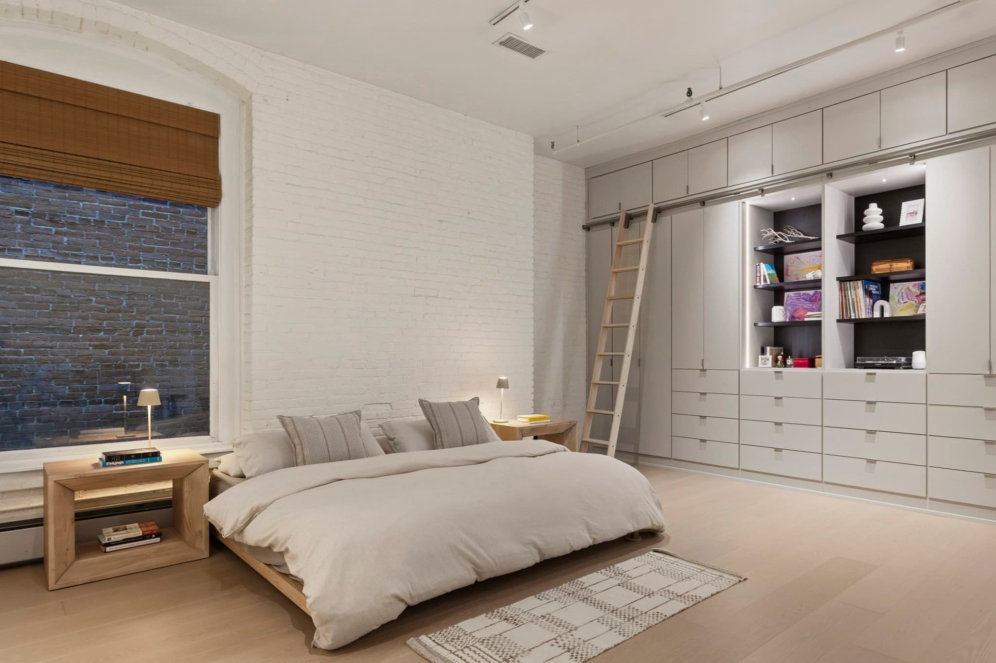 Condominium at 134 Beach St # 3B, Boston MA 02111, photo 16 of 34