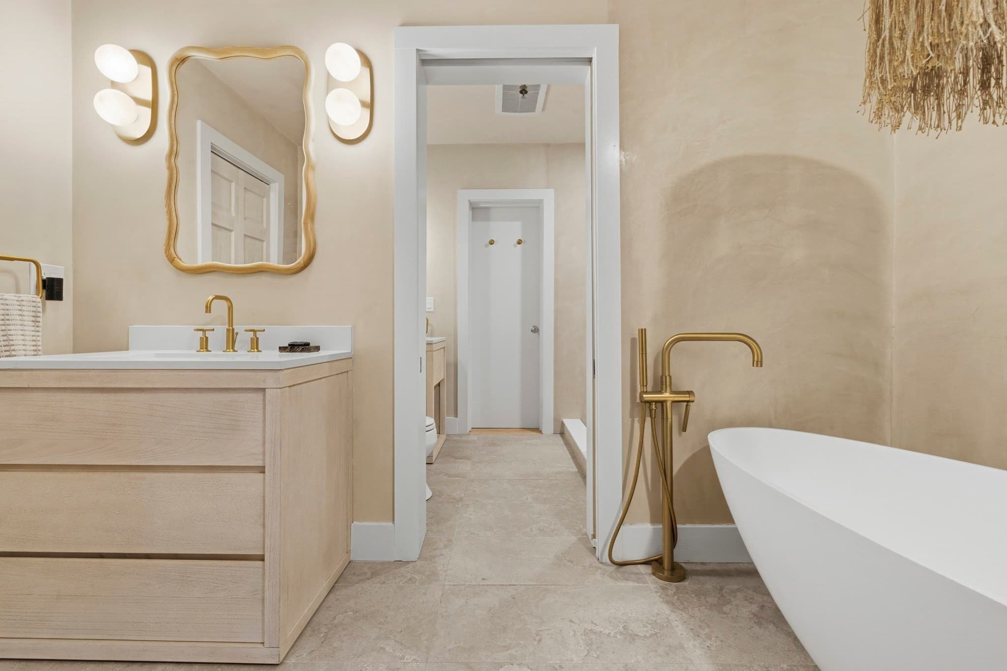 Condominium at 134 Beach St # 3B, Boston MA 02111, photo 19 of 34