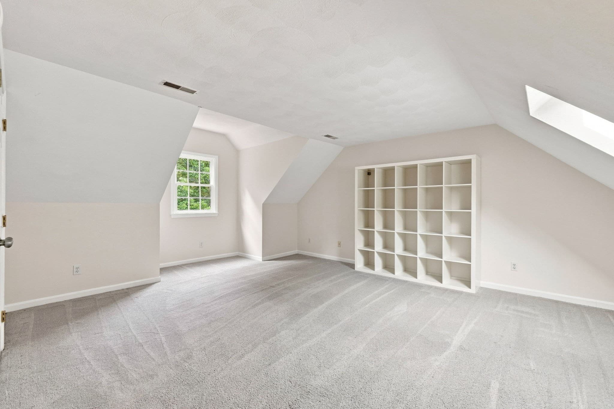Single Family Residence at 10 Hawk Ridge Rd, Andover MA 01810, Andover, photo 23 of 27