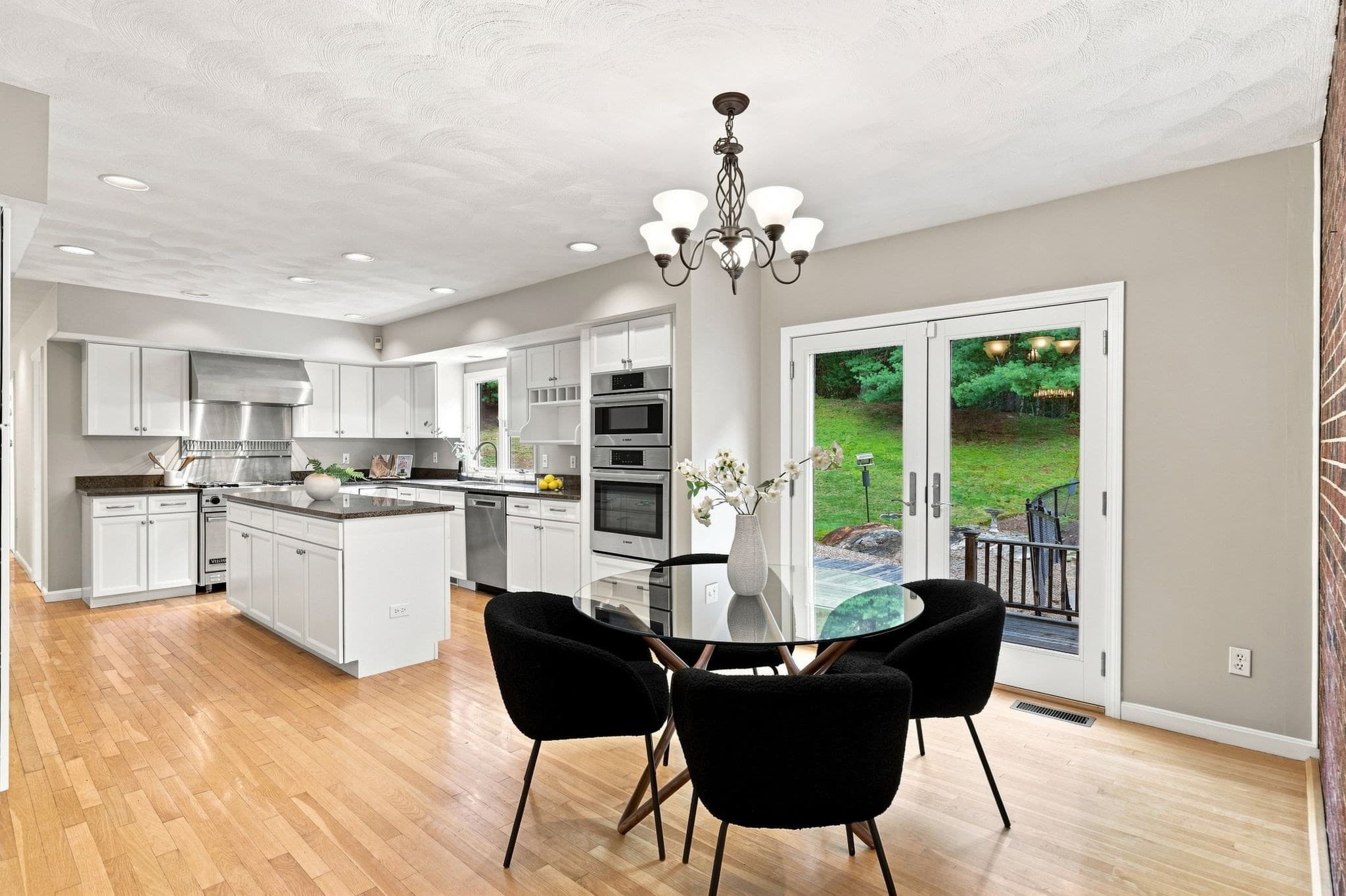 Single Family Residence at 10 Hawk Ridge Rd, Andover MA 01810, Andover, photo 6 of 27