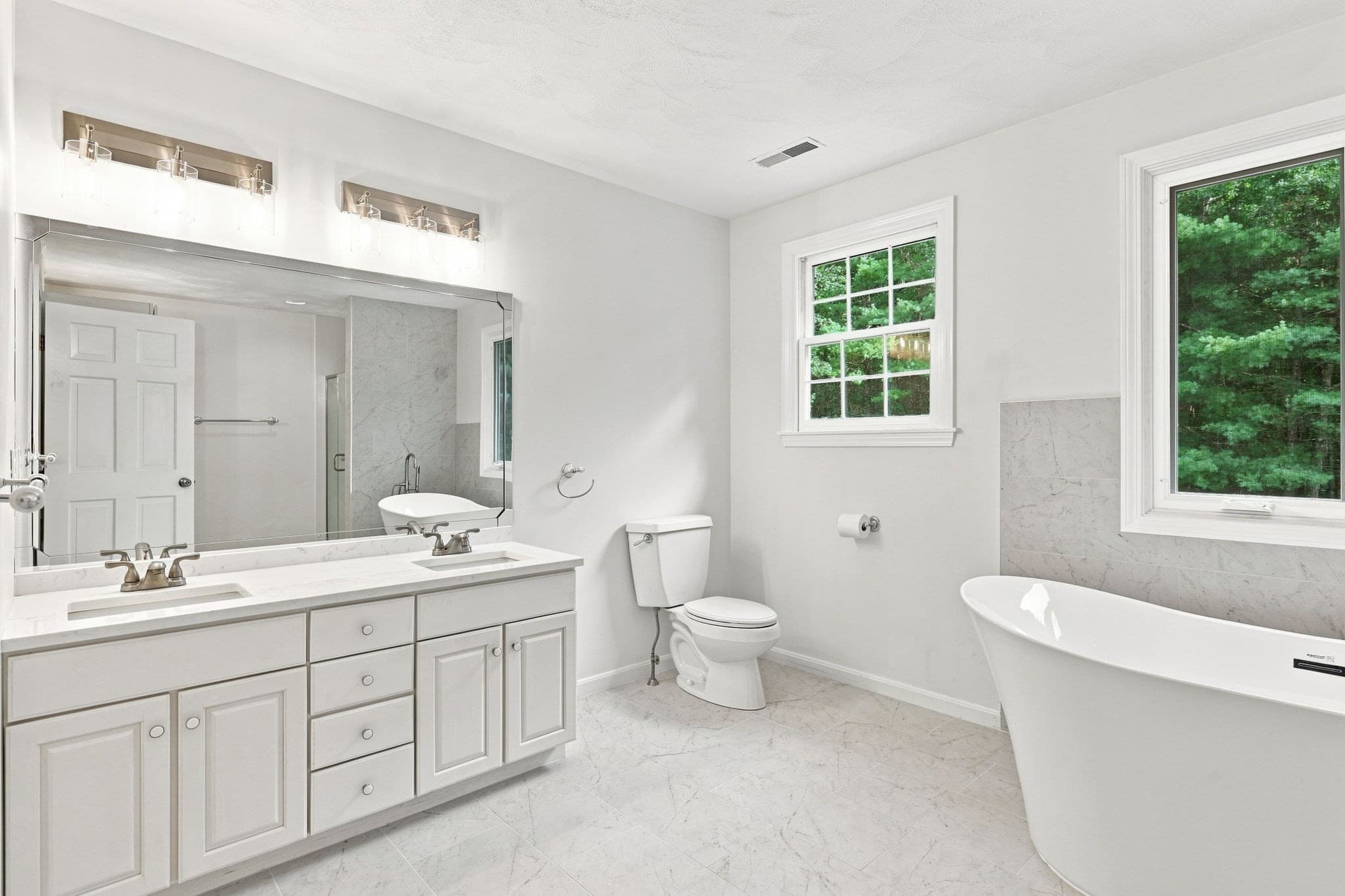 Single Family Residence at 10 Hawk Ridge Rd, Andover MA 01810, Andover, photo 13 of 27