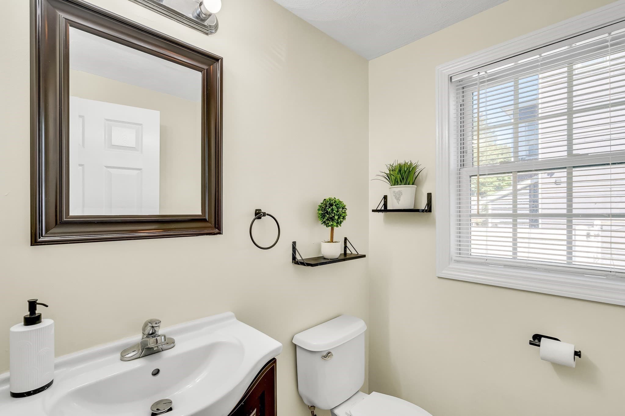Condominium at 5 Wright Street # B, Lowell MA 01854, Lowell, photo 15 of 25