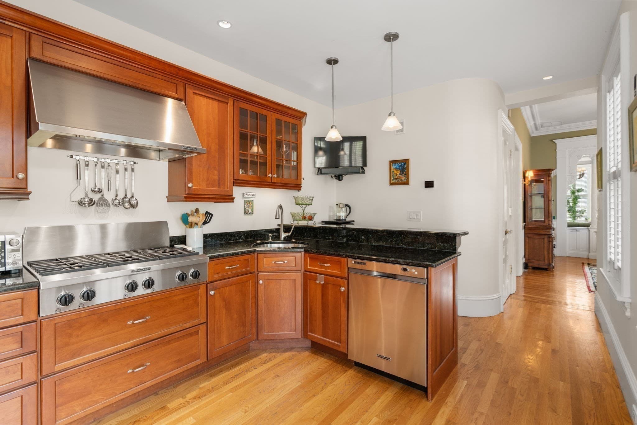 Condominium at 295 Bunker Hill St # 2, Boston MA 02129, Boston, photo 8 of 41