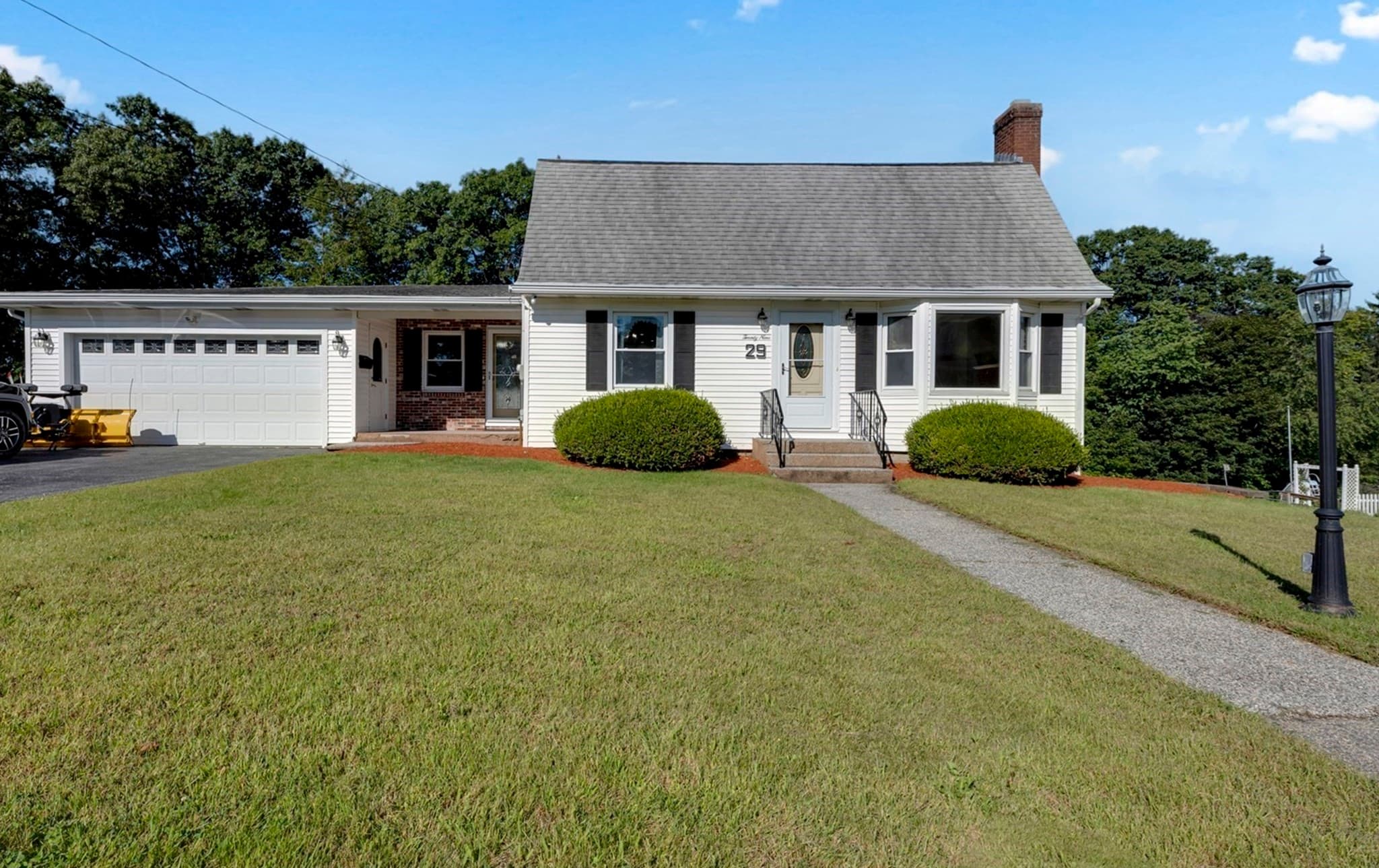 29 Carroll St, Auburn MA 01501