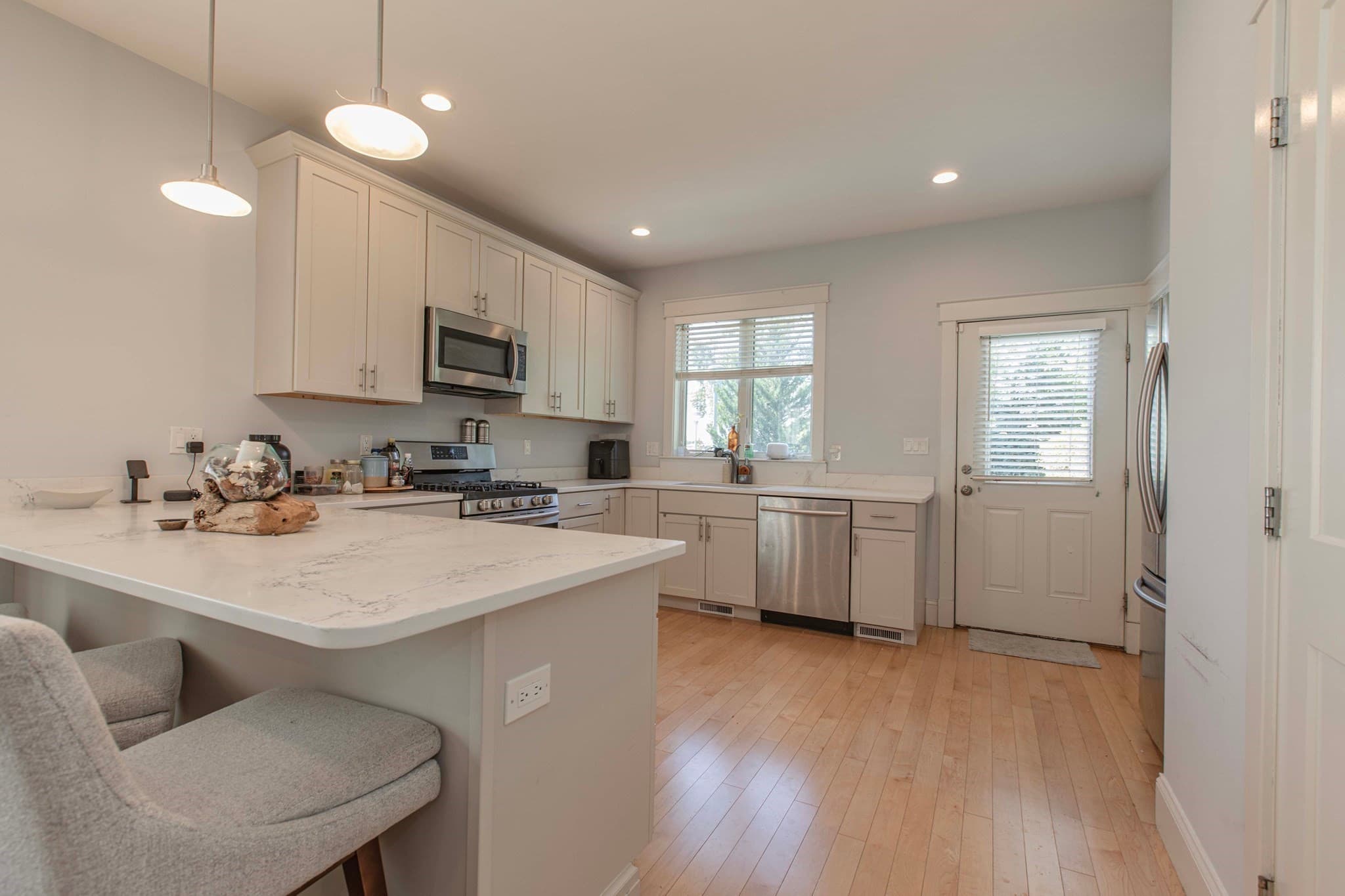 Condominium at 37 Bacon Street # 37, Watertown MA 02472, Watertown, photo 5 of 29