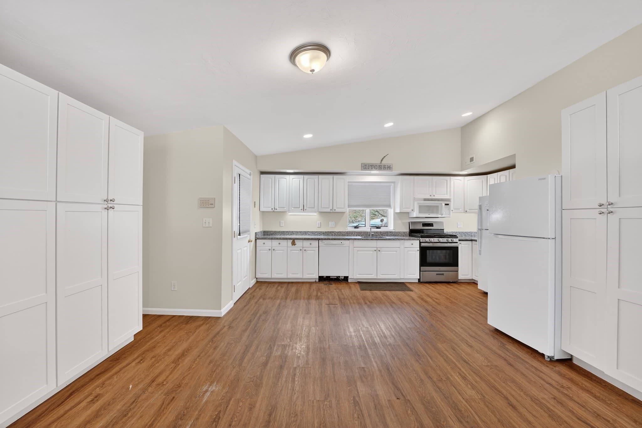 Single Family Residence at 168 South Street, Marlborough MA 01752, Marlborough, photo 5 of 17