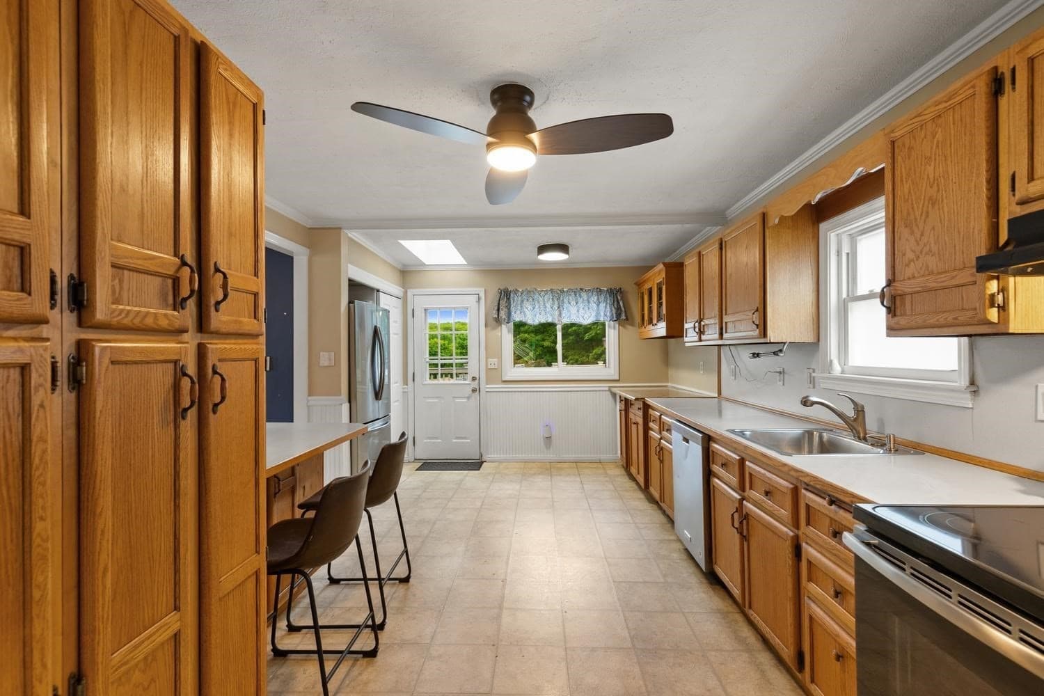 Single Family Residence at 223 Linwood St, Lynn MA 01905, Lynn, photo 14 of 34