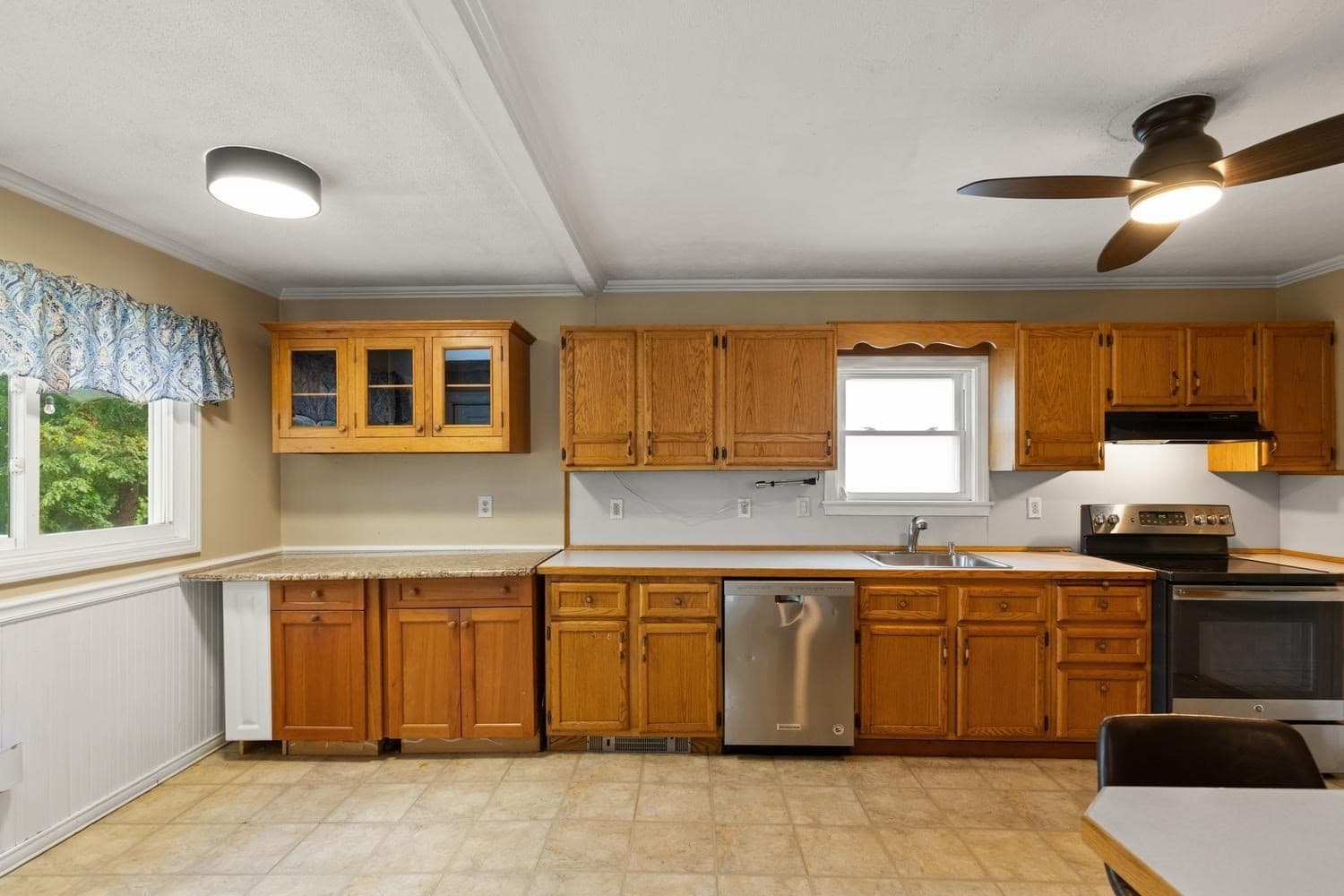 Single Family Residence at 223 Linwood St, Lynn MA 01905, Lynn, photo 8 of 34