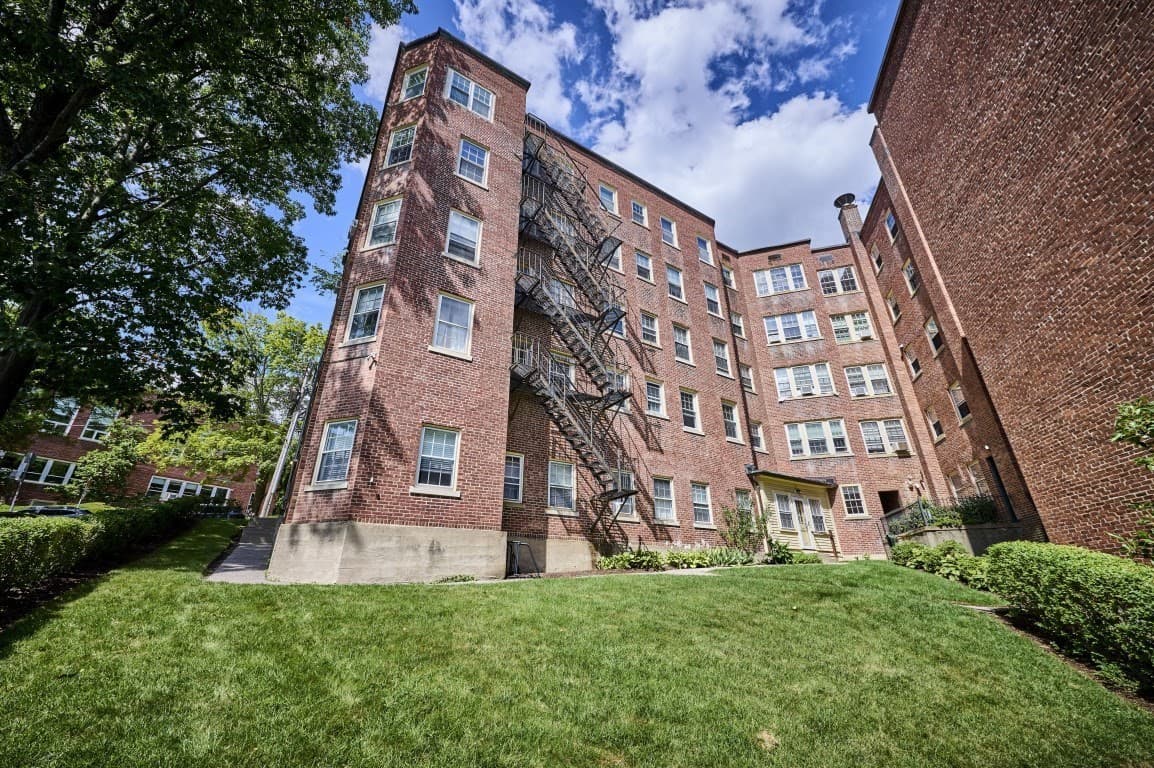 Condominium at 86 Buckingham St # 32, Cambridge MA 02138, Cambridge, photo 17 of 22