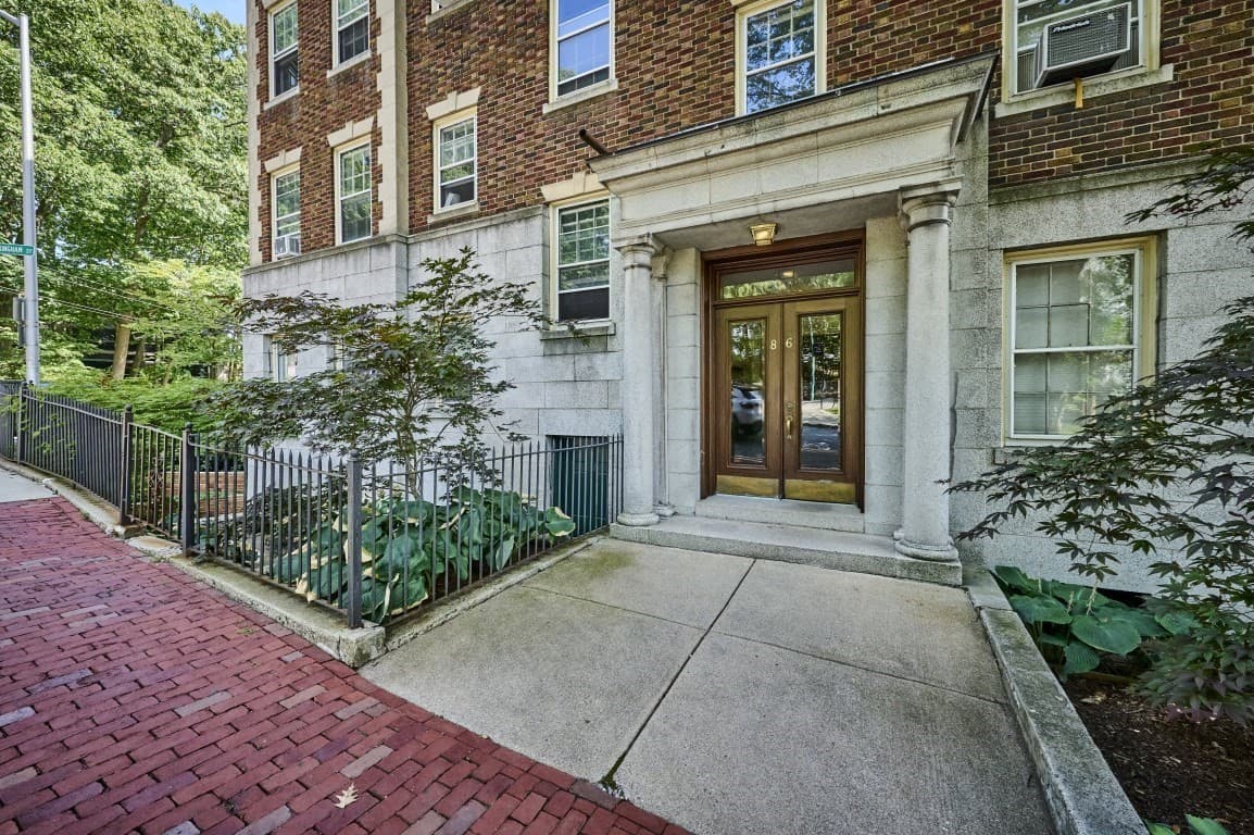 Condominium at 86 Buckingham St # 32, Cambridge MA 02138, Cambridge, photo 20 of 22