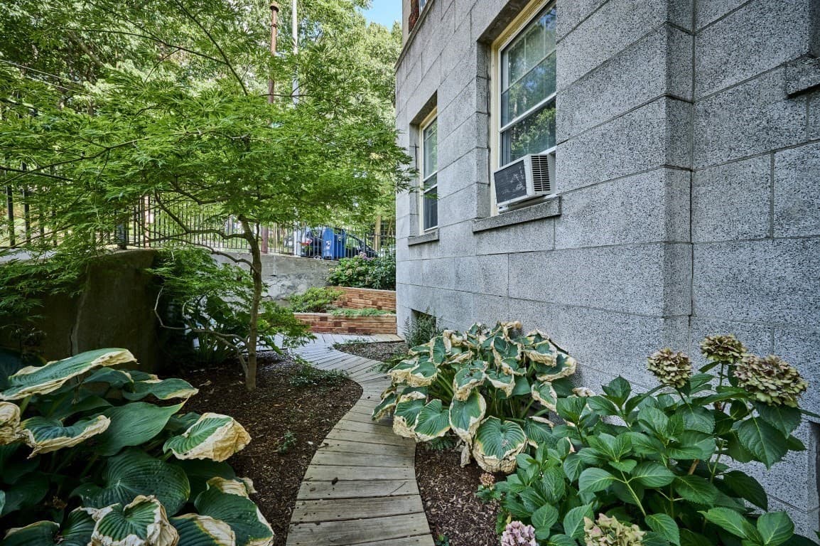 Condominium at 86 Buckingham St # 32, Cambridge MA 02138, Cambridge, photo 14 of 22