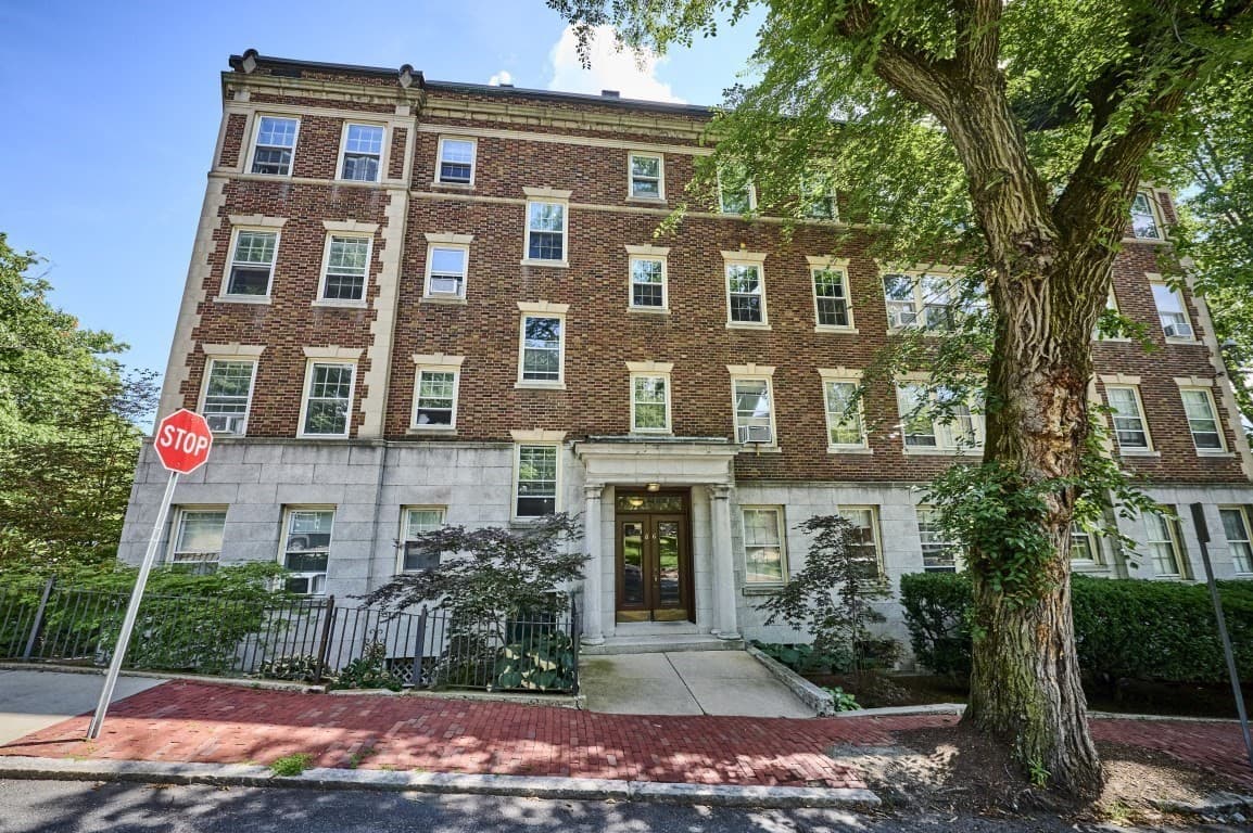 Condominium at 86 Buckingham St # 32, Cambridge MA 02138, Cambridge, photo 19 of 22