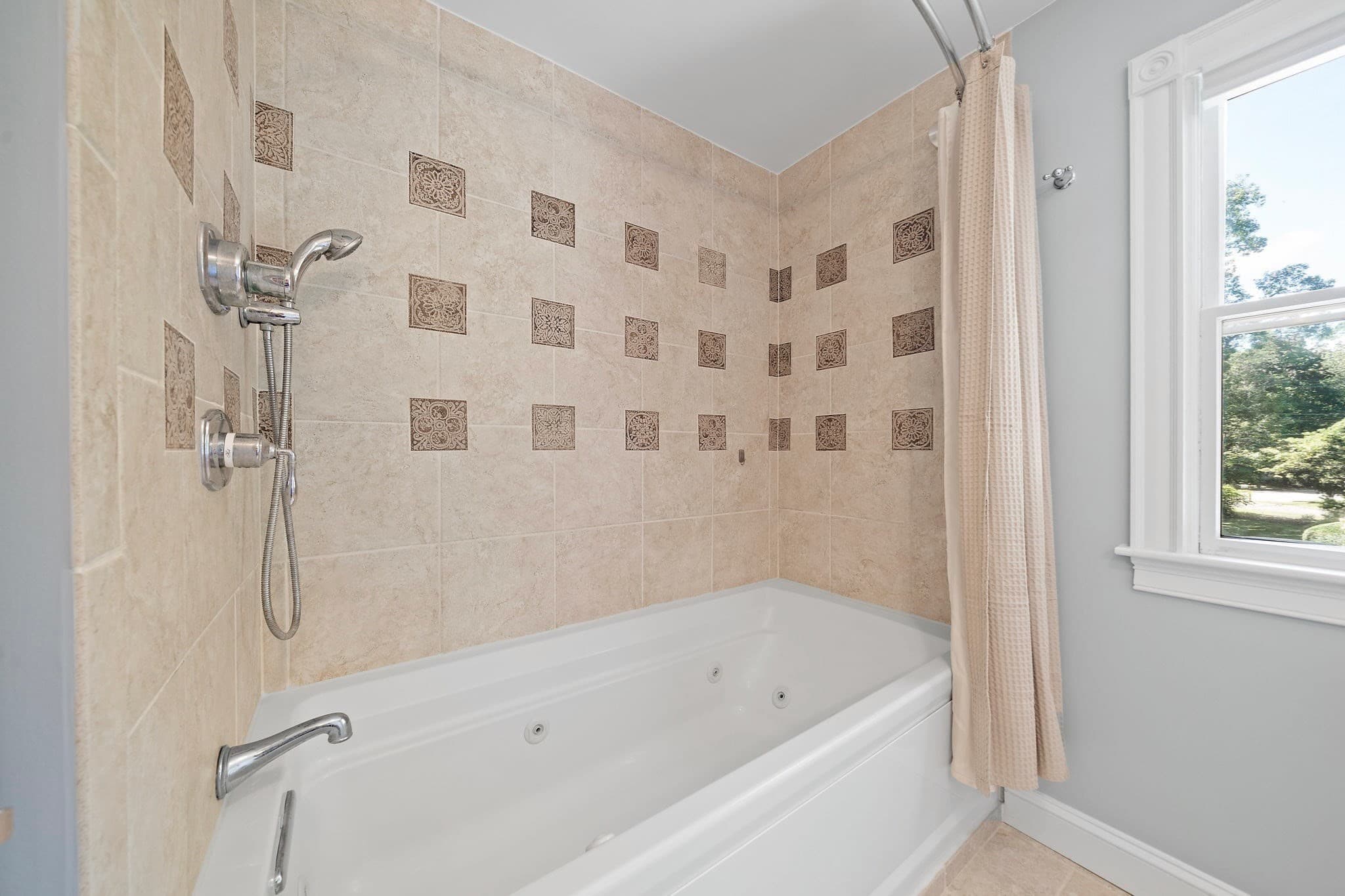 Single Family Residence at 16 Oakland Ave, Hanover MA 02339, Hanover, photo 23 of 26