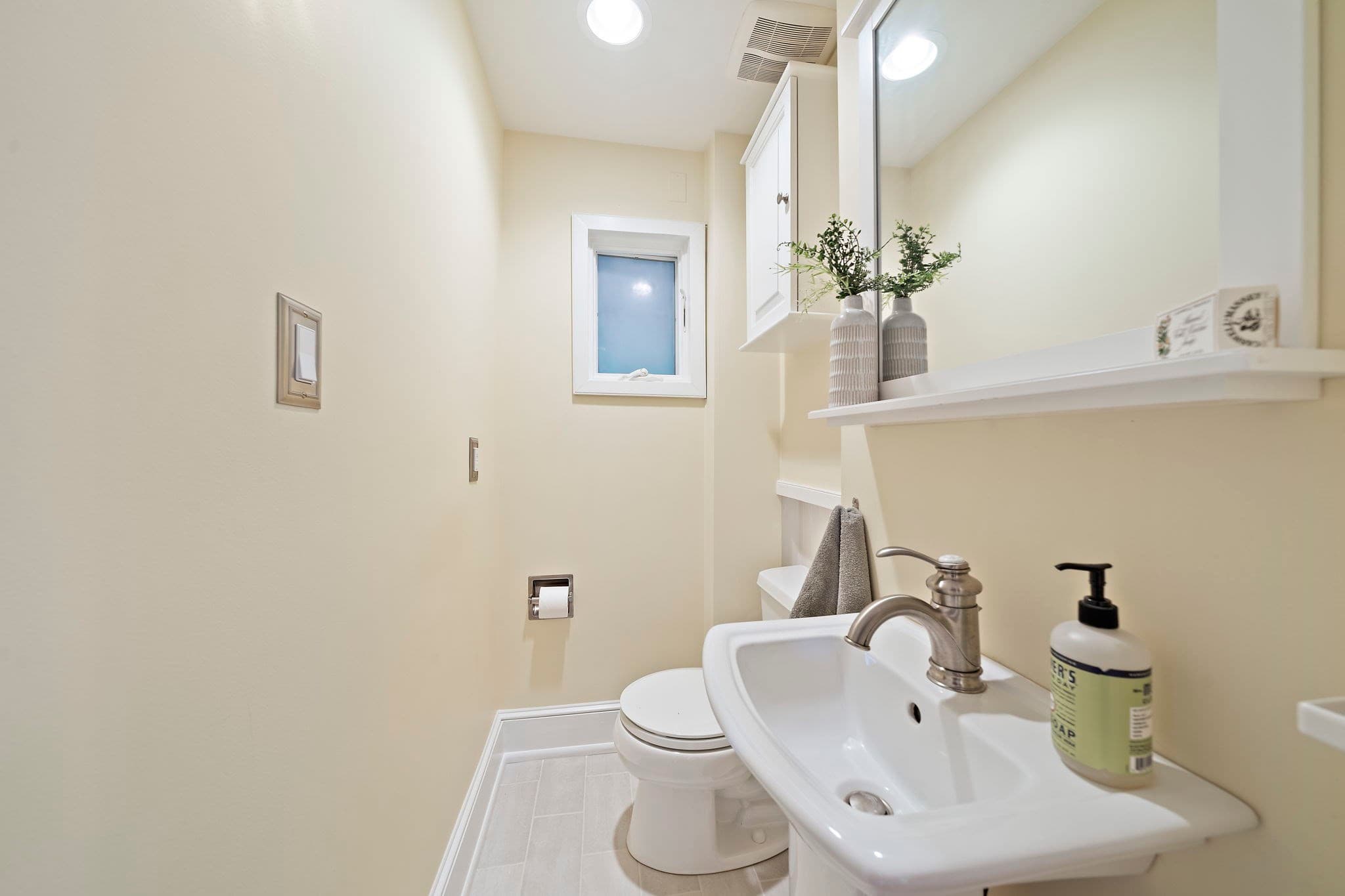 Single Family Residence at 16 Oakland Ave, Hanover MA 02339, Hanover, photo 16 of 26