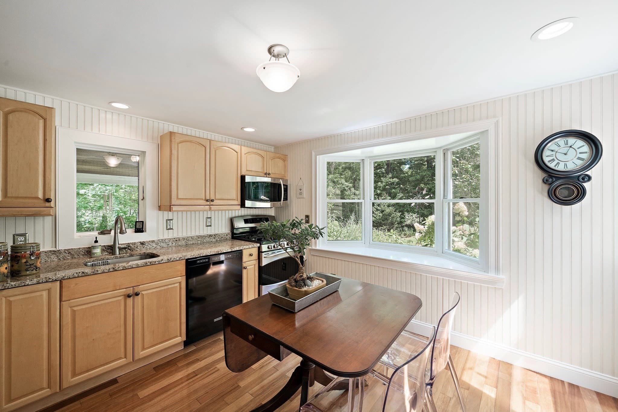 Single Family Residence at 16 Oakland Ave, Hanover MA 02339, Hanover, photo 9 of 26