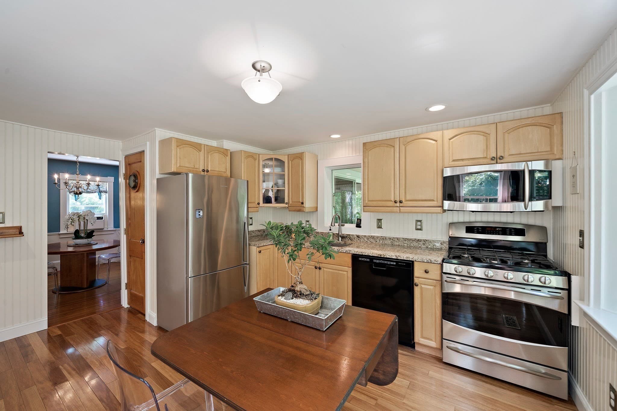 Single Family Residence at 16 Oakland Ave, Hanover MA 02339, Hanover, photo 8 of 26