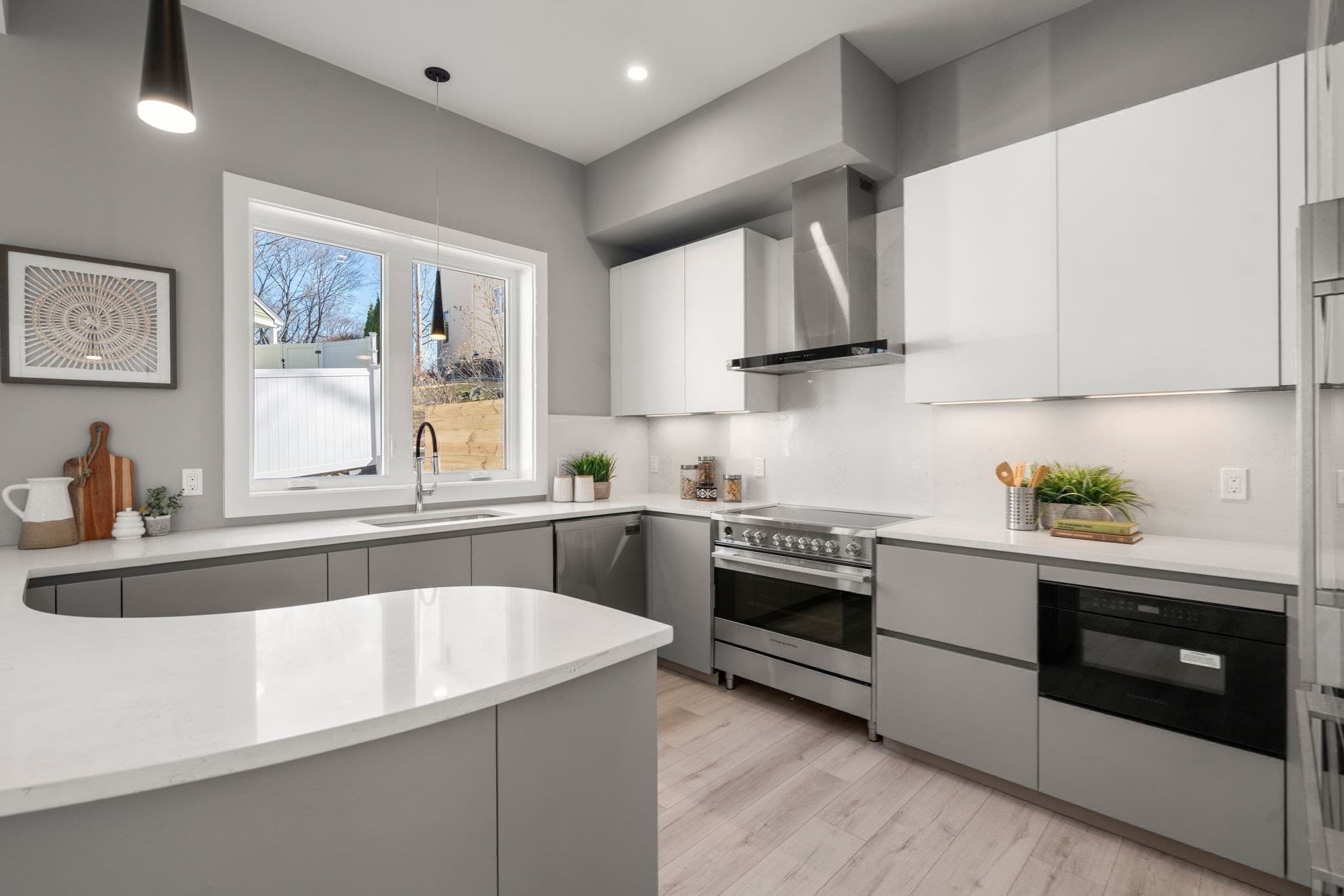 Condominium at 26 Wilson Cir # 26, Newton MA 02461, Newton, photo 6 of 14