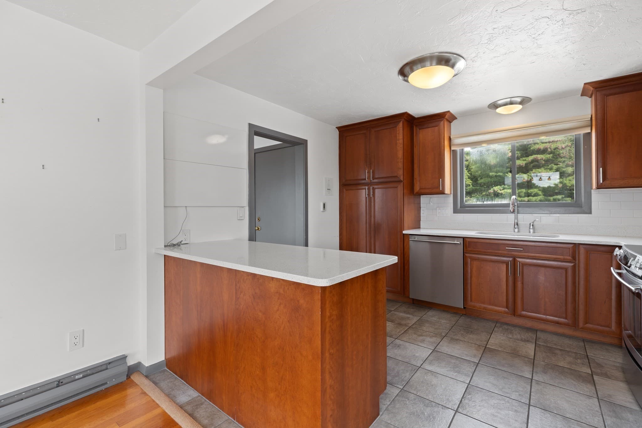Condominium at 20 Hamilton Rd # 401, Arlington MA 02474, Arlington, photo 17 of 38
