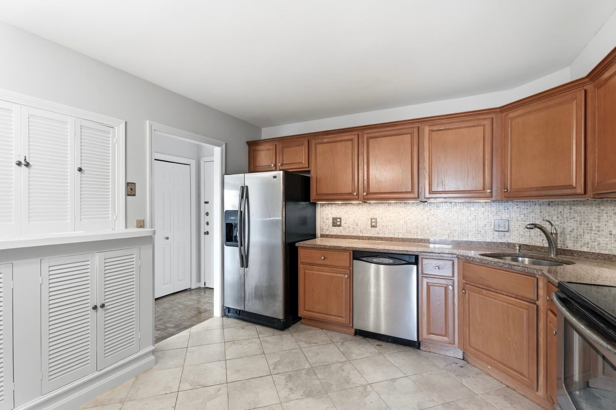 Condominium at 151 Coolidge Avenue # 413, Watertown MA 02472, Watertown, photo 6 of 11