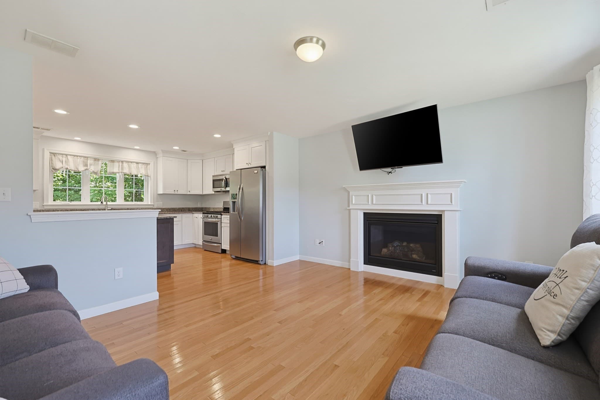 Single Family Residence at 15 Willow Brook Lane, Blackstone MA 01504, Blackstone, photo 4 of 39