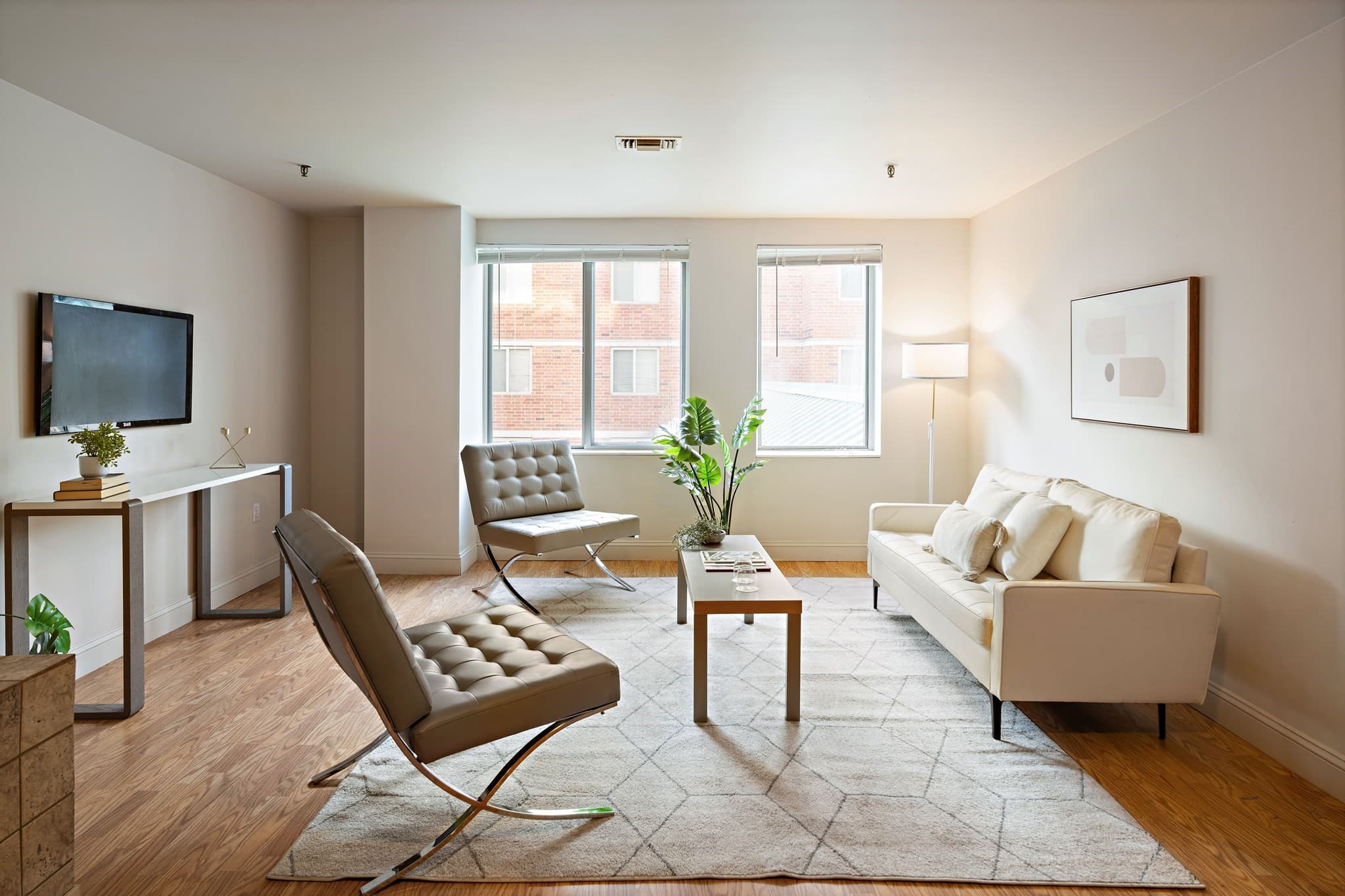 Condominium at 193 Oak St # 205E, Newton MA 02464, Newton, photo 3 of 11