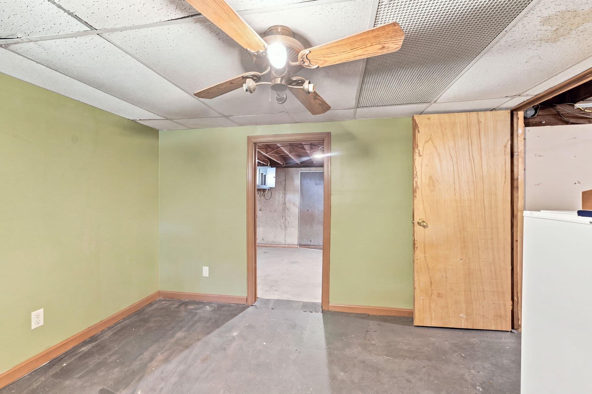 Single Family Residence at 42 7 Mile River Dr, Attleboro MA 02703, Attleboro, photo 23 of 34
