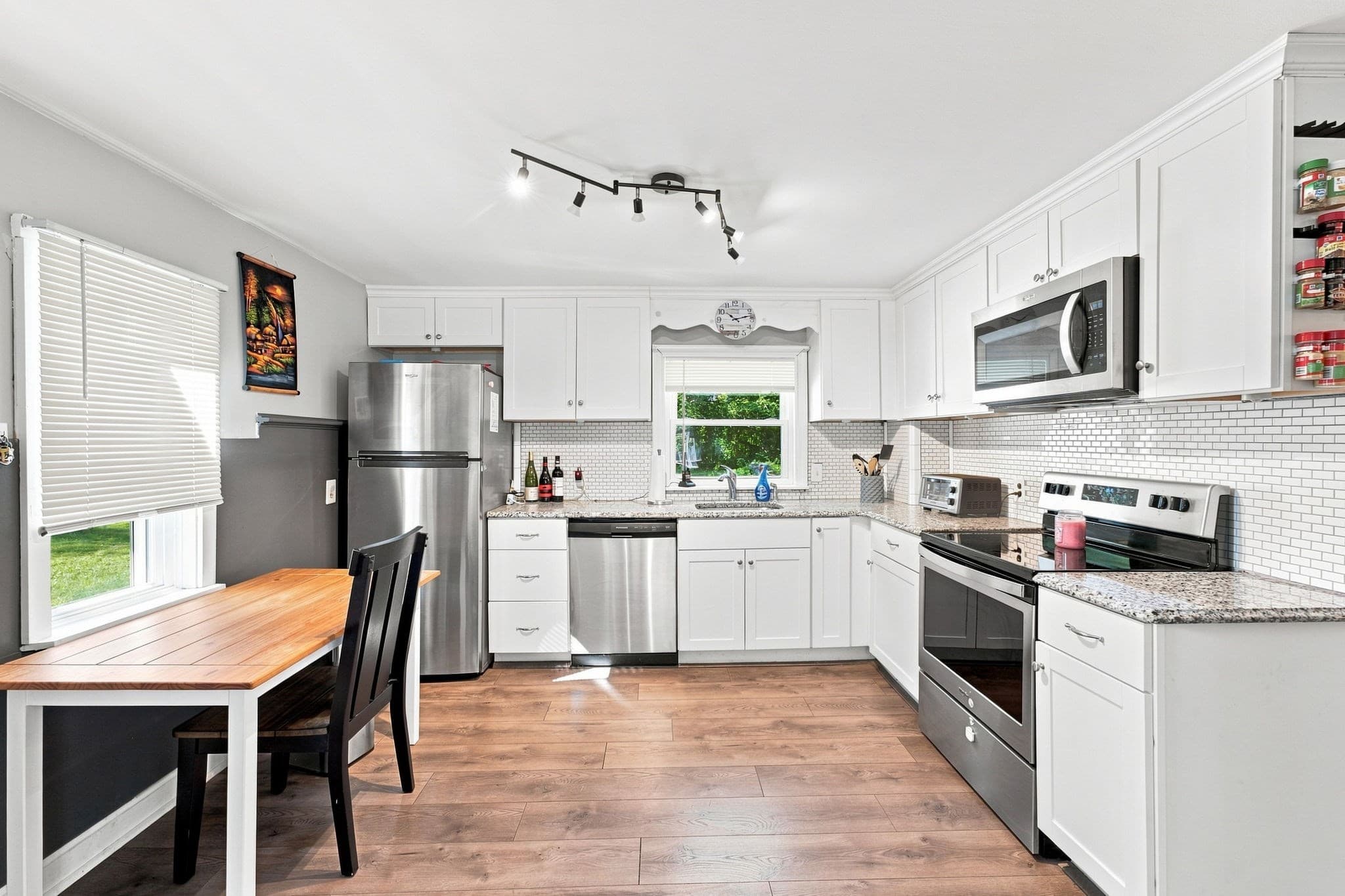 Single Family Residence at 42 7 Mile River Dr, Attleboro MA 02703, Attleboro, photo 3 of 34