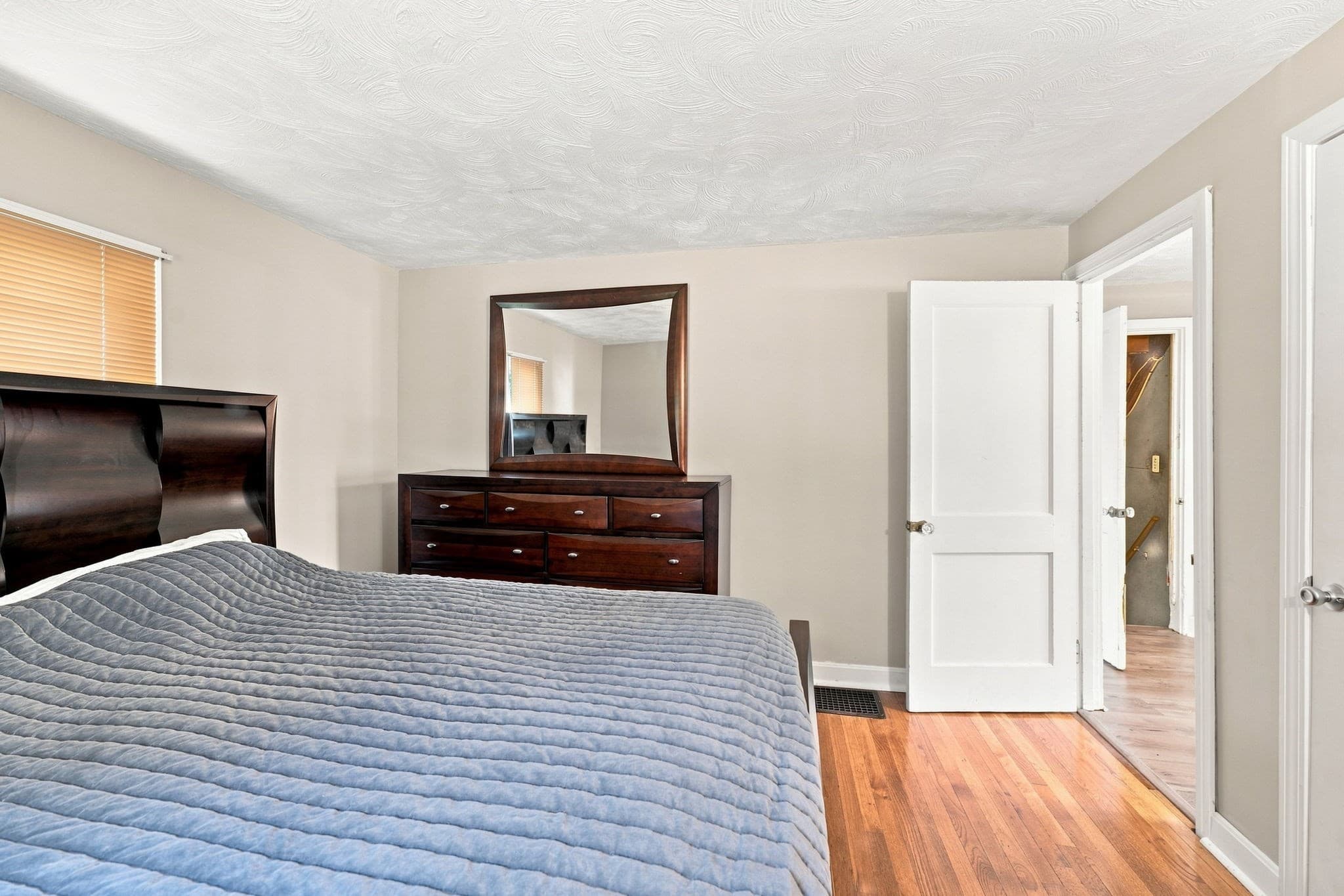 Single Family Residence at 42 7 Mile River Dr, Attleboro MA 02703, Attleboro, photo 10 of 34