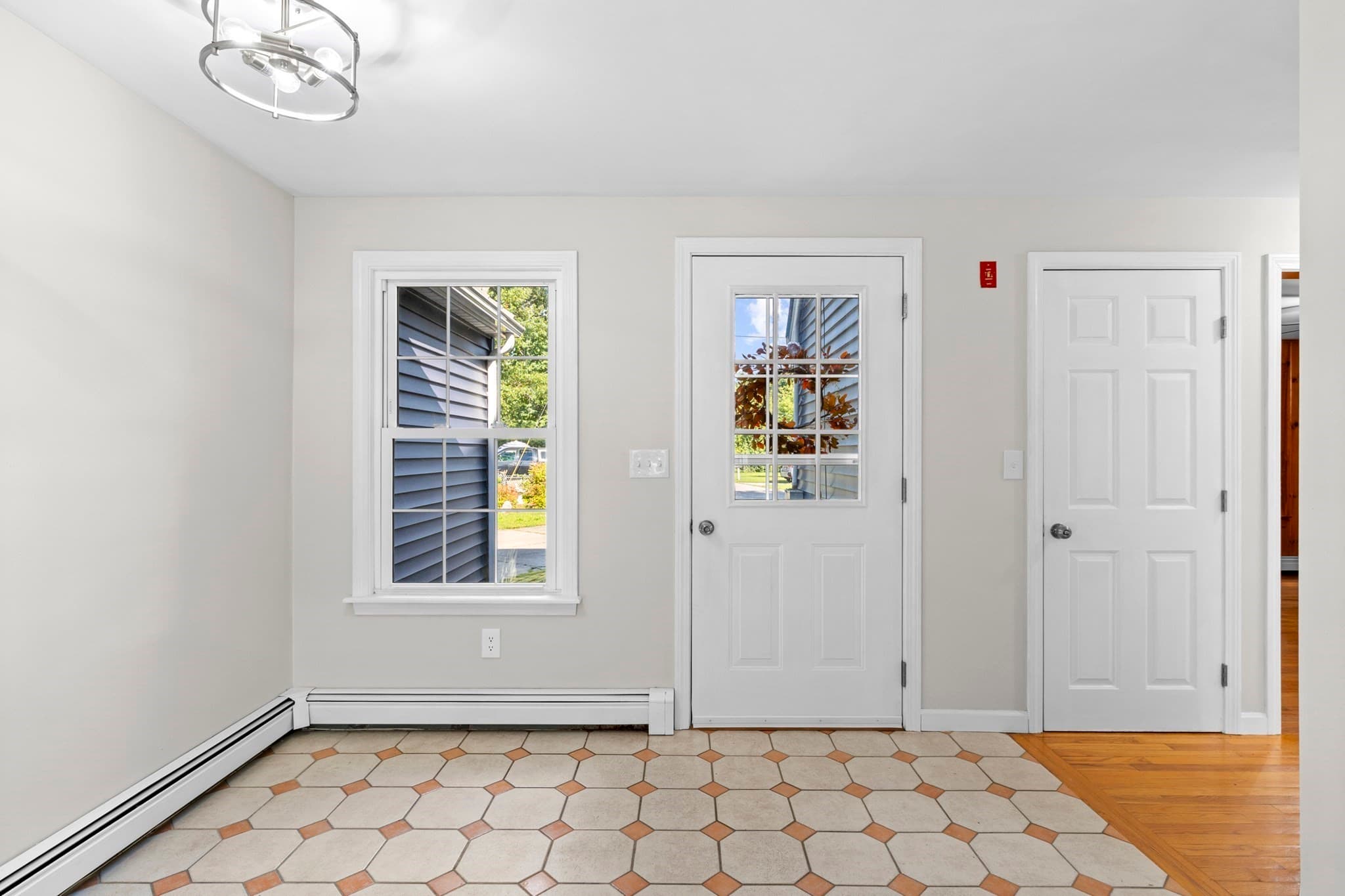 Single Family Residence at 27 Westdale Ave, Seekonk MA 02771, Seekonk, photo 5 of 28