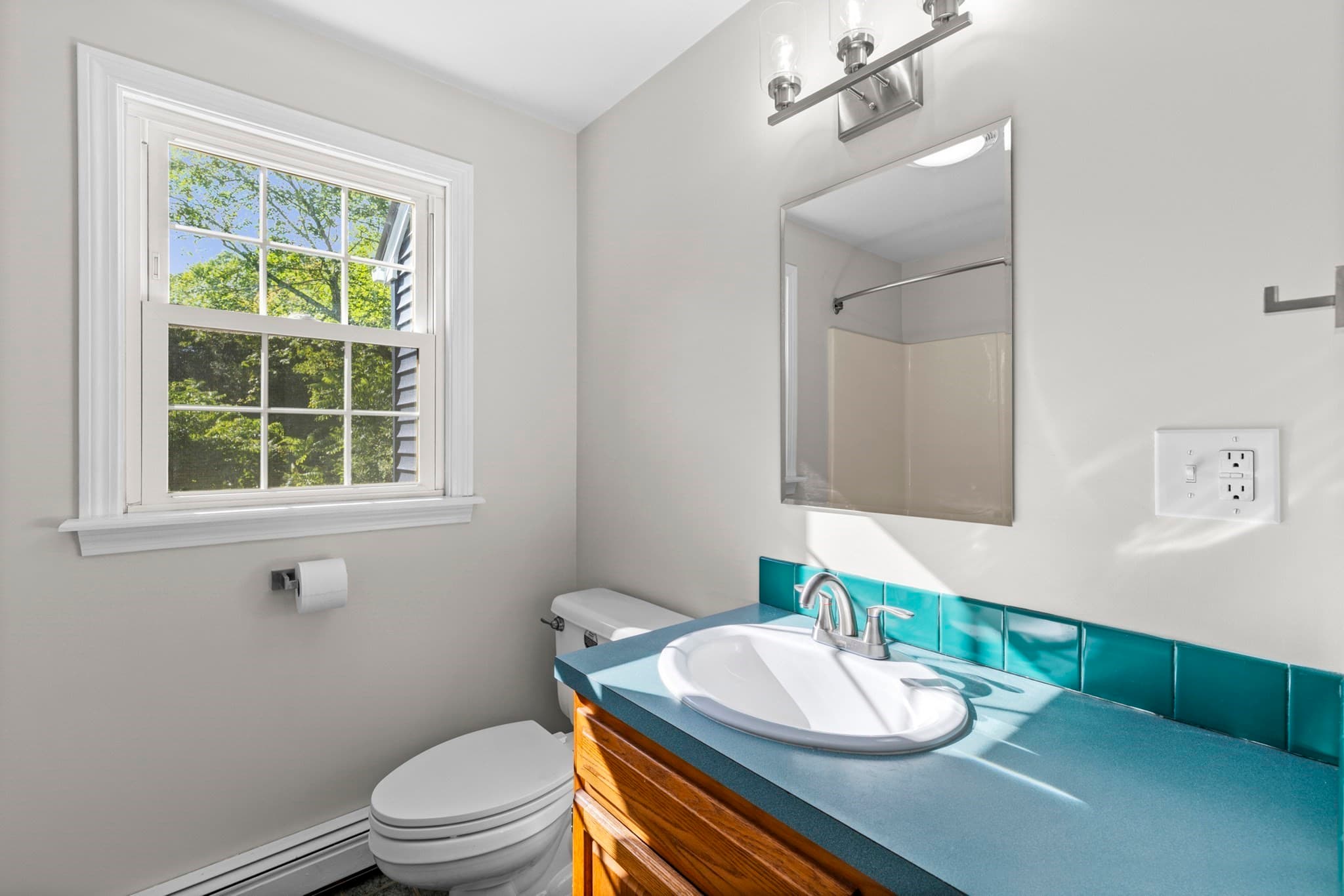 Single Family Residence at 27 Westdale Ave, Seekonk MA 02771, Seekonk, photo 8 of 28